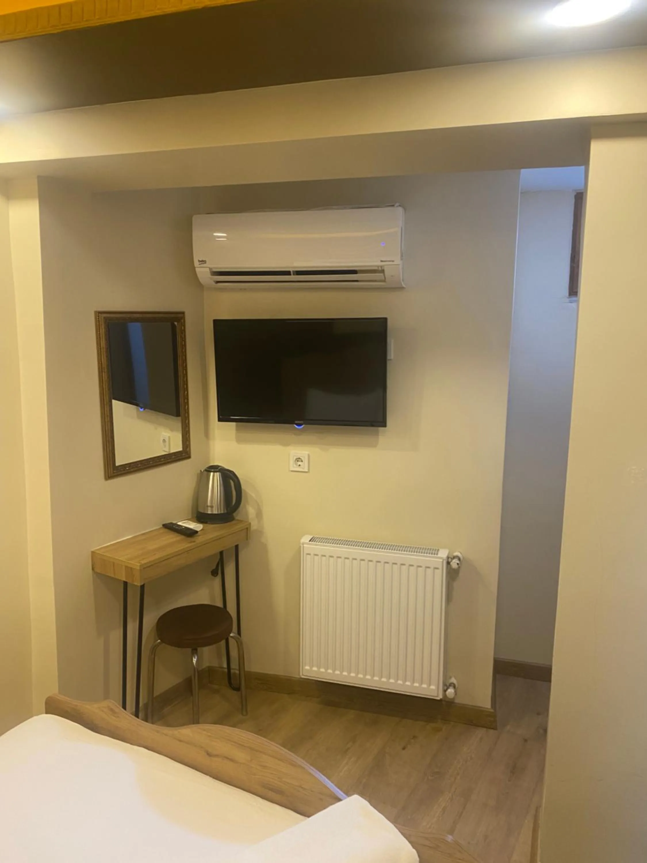 Bed in Golden Sail Hotel Old City