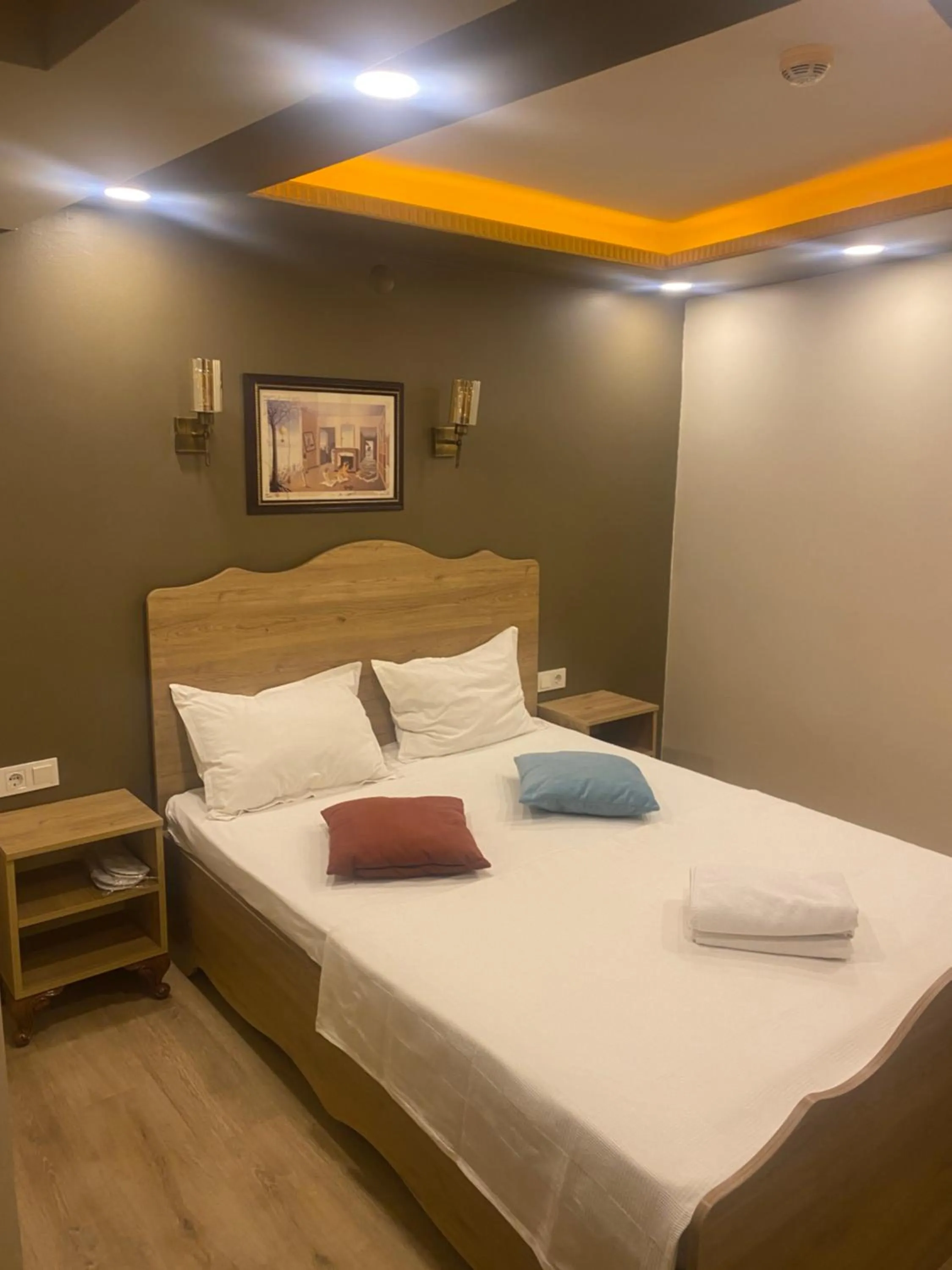 Bed in Golden Sail Hotel Old City