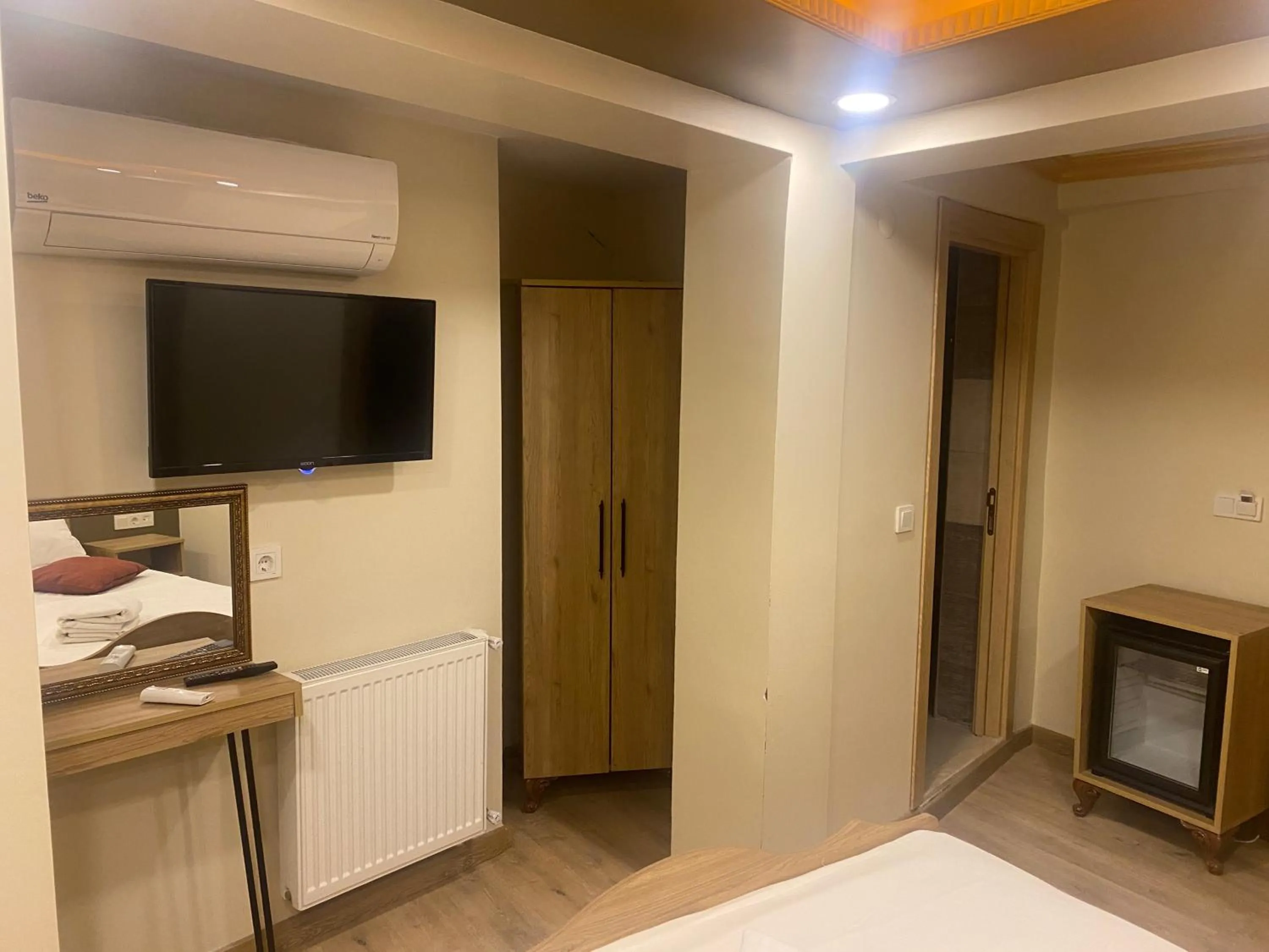 Bed in Golden Sail Hotel Old City