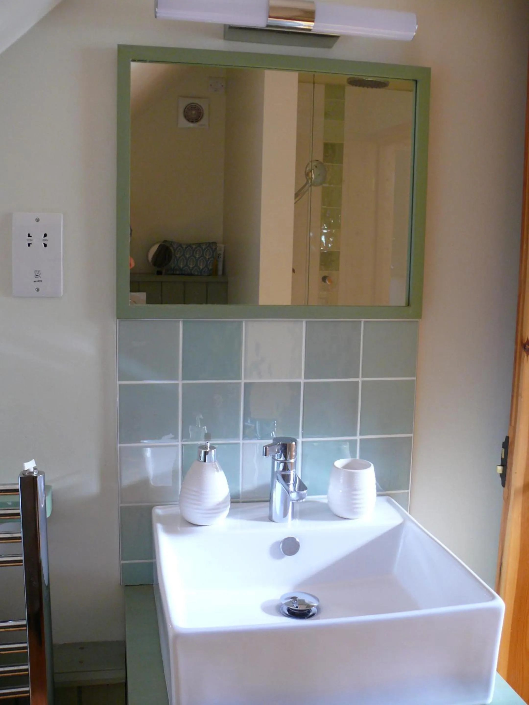 Bathroom in The Motor House