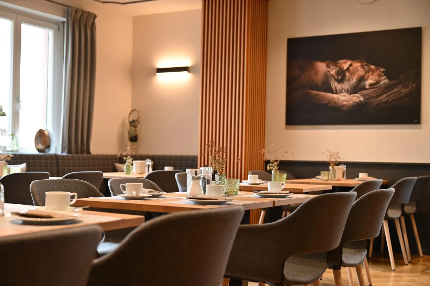 Restaurant/places to eat in Land-gut Hotel zum Löwen Garni