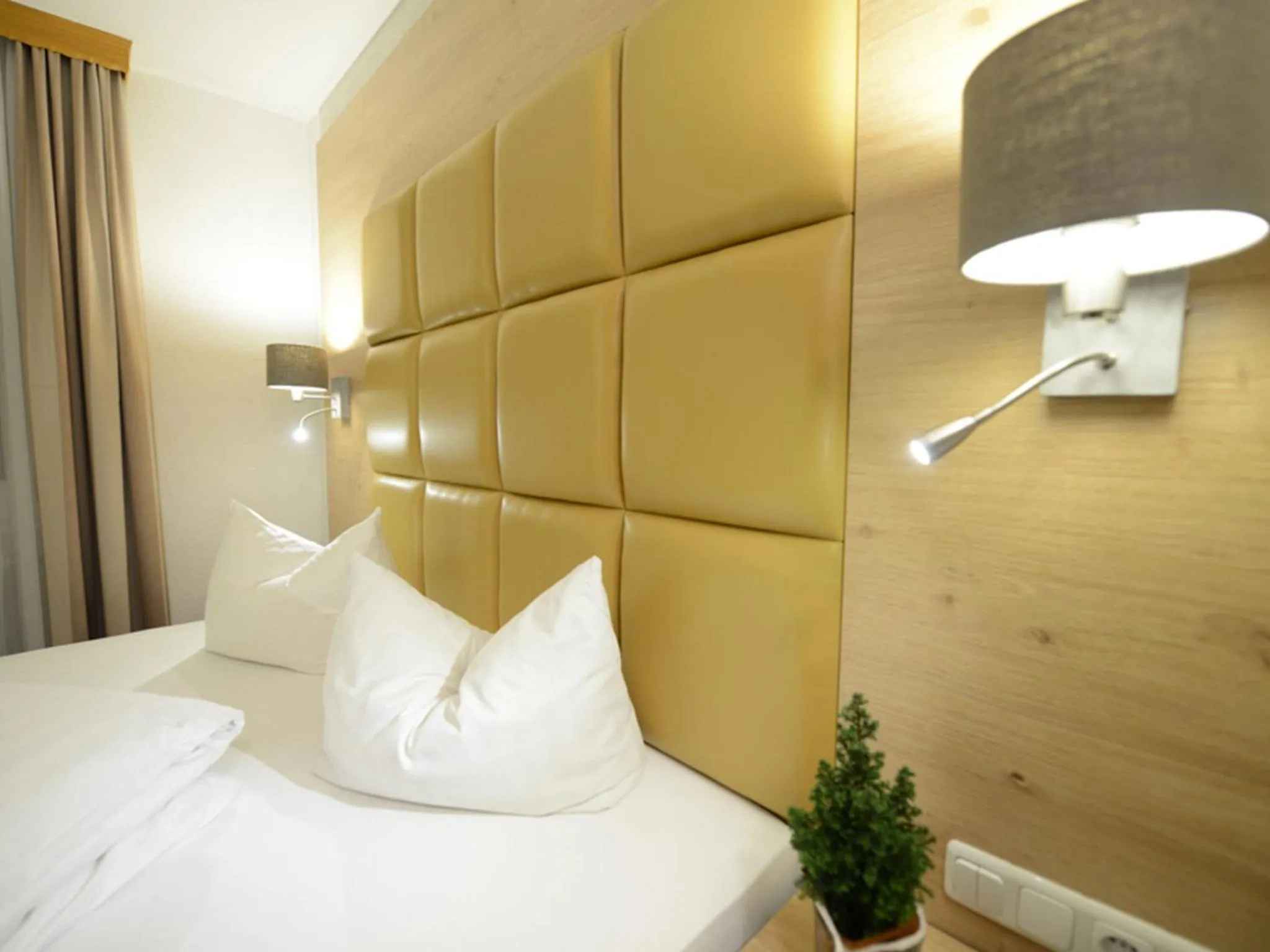 Bed in Land-gut Hotel zum Löwen Garni