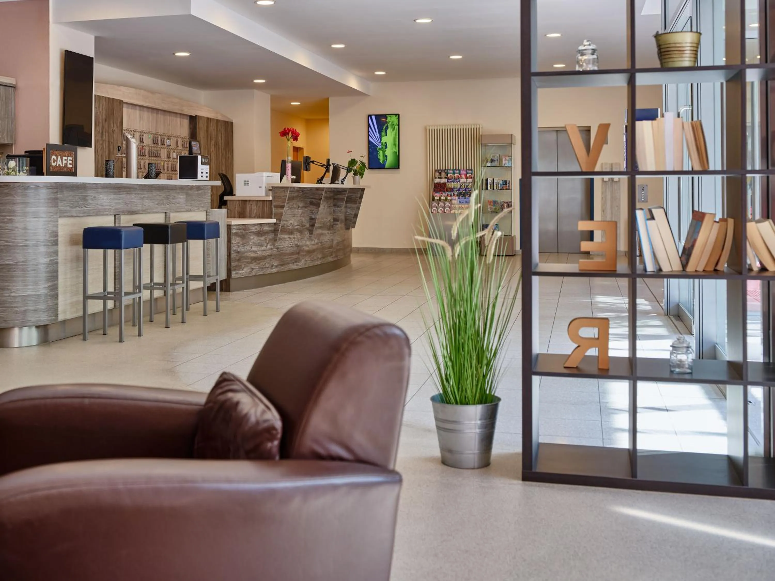 Lobby or reception in YORS Hotel Hannover