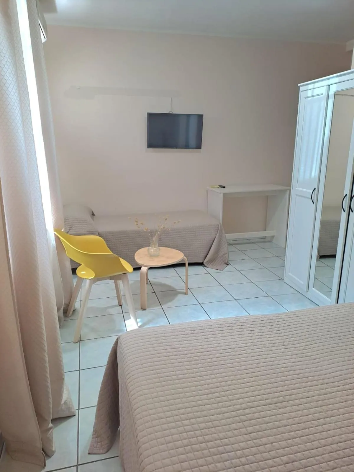 Bed in Hotel Lo Smeraldo