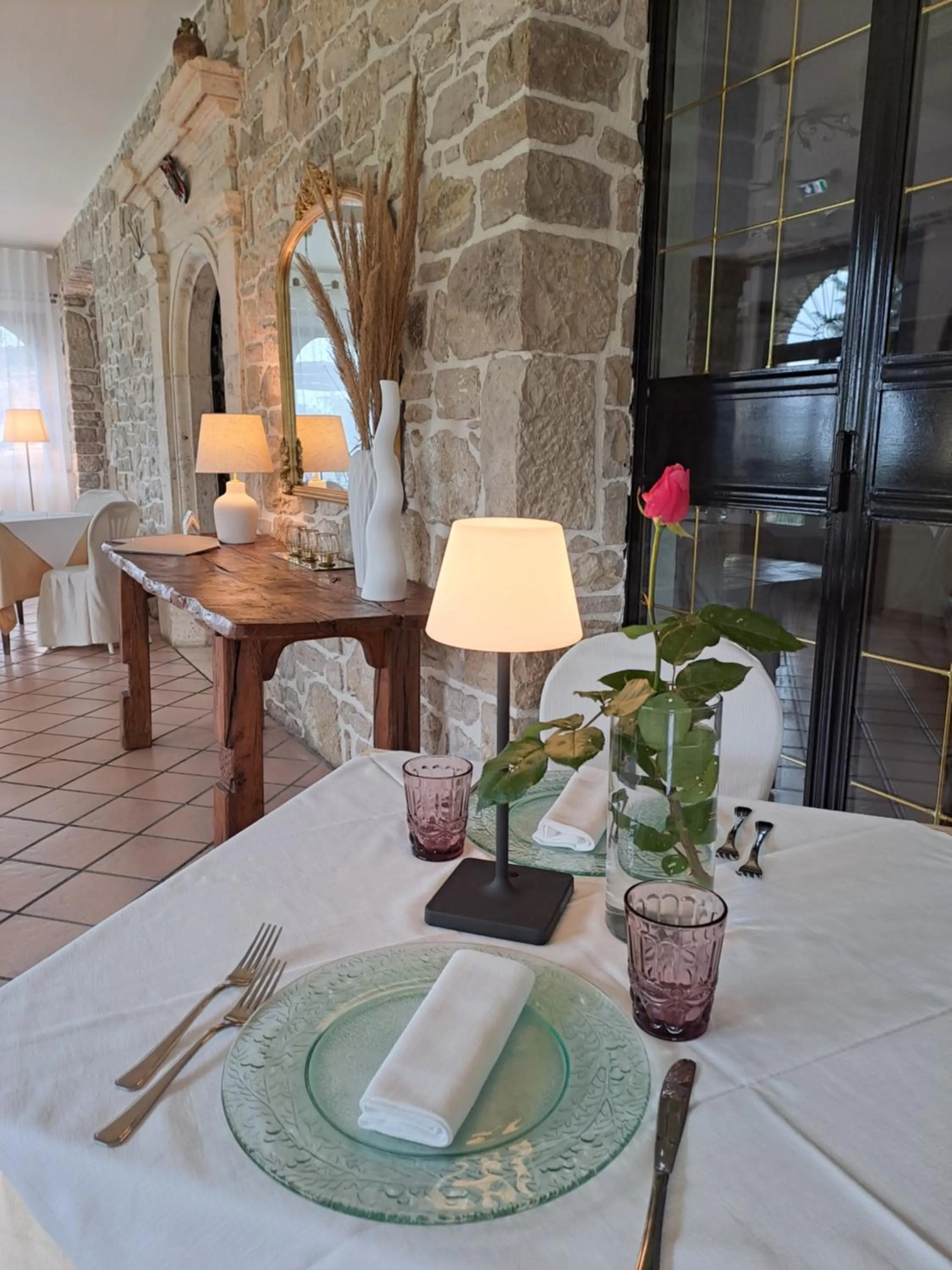 Restaurant/places to eat in Hotel Lo Smeraldo