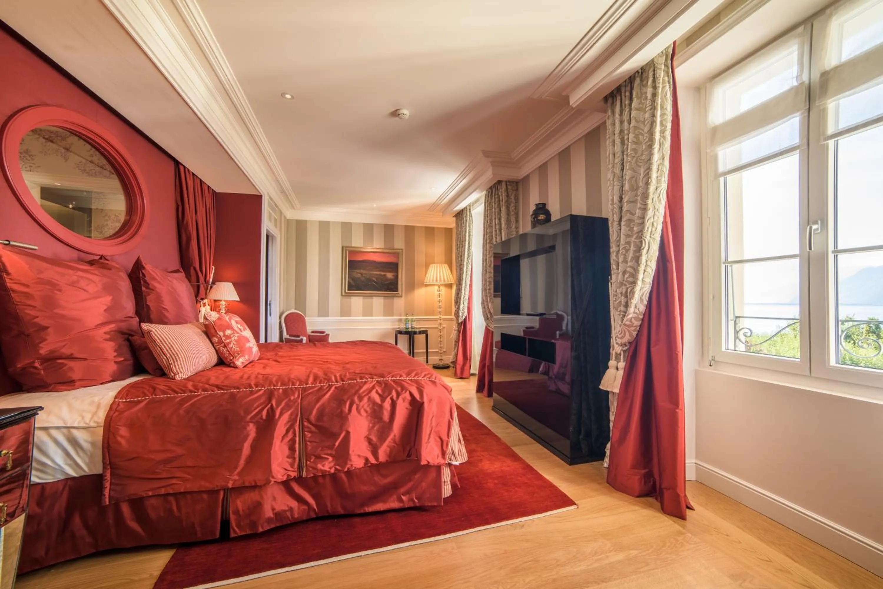 Bedroom, Bed in Grand Hotel du Lac - Relais & Châteaux
