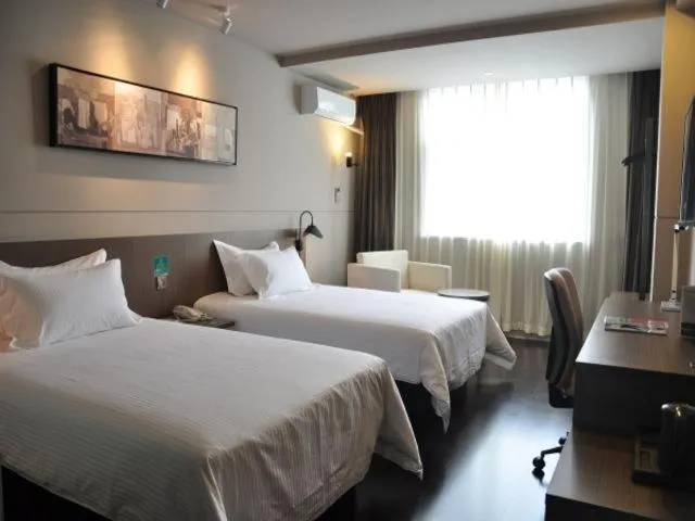 Bed in Jinjiang Inn Select Xuzhou High-speed Railway Huaihai Huanqiugang Branch