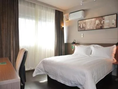 Bed in Jinjiang Inn Select Xuzhou High-speed Railway Huaihai Huanqiugang Branch