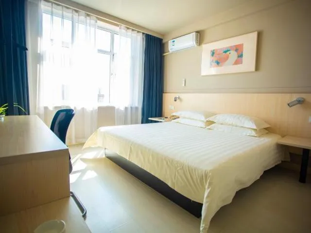 Bed in Jinjiang Inn Huludao Longgang Haibin Branch
