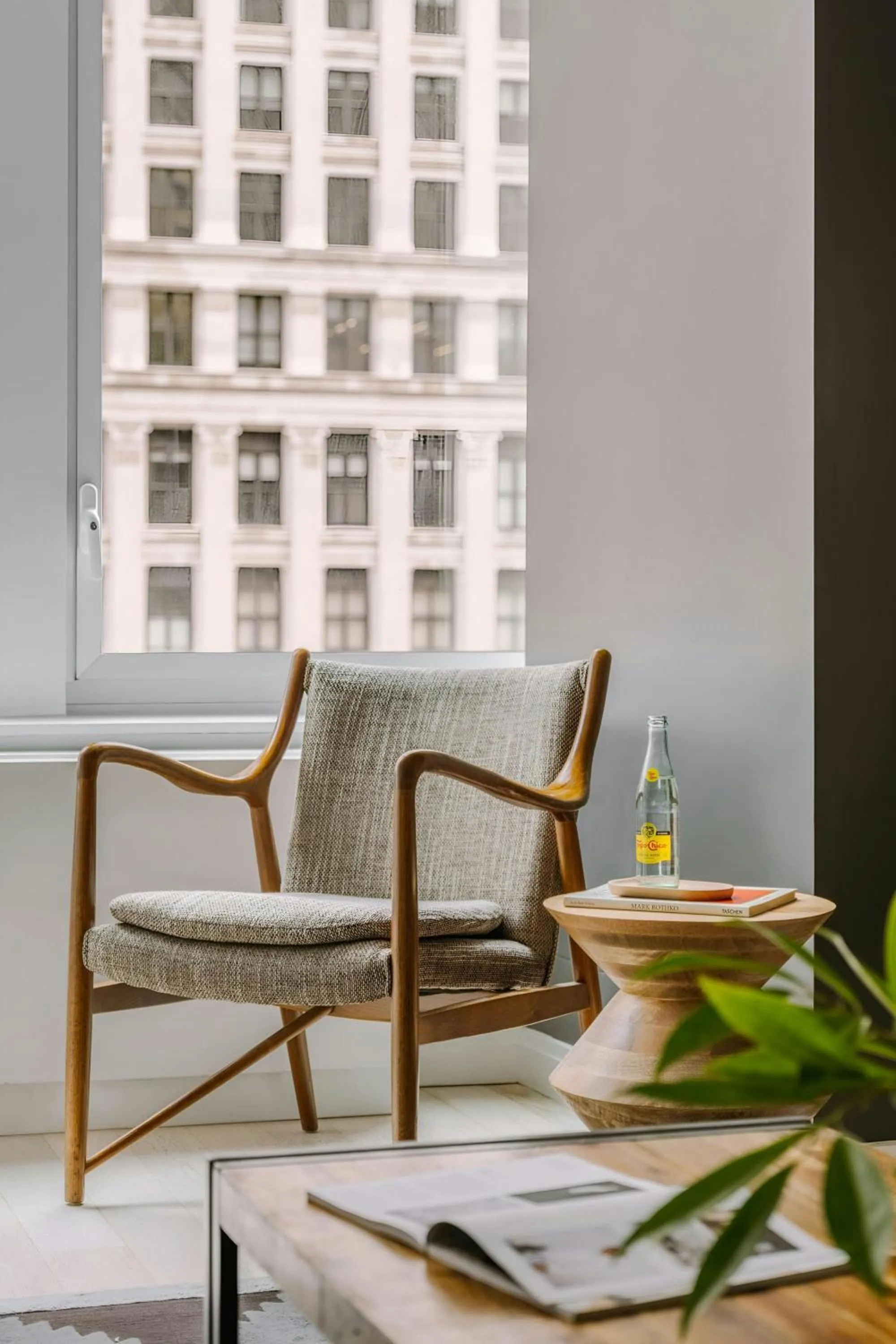 Living room in Sonder by Marriott Bonvoy Battery Park Apartments Financial District