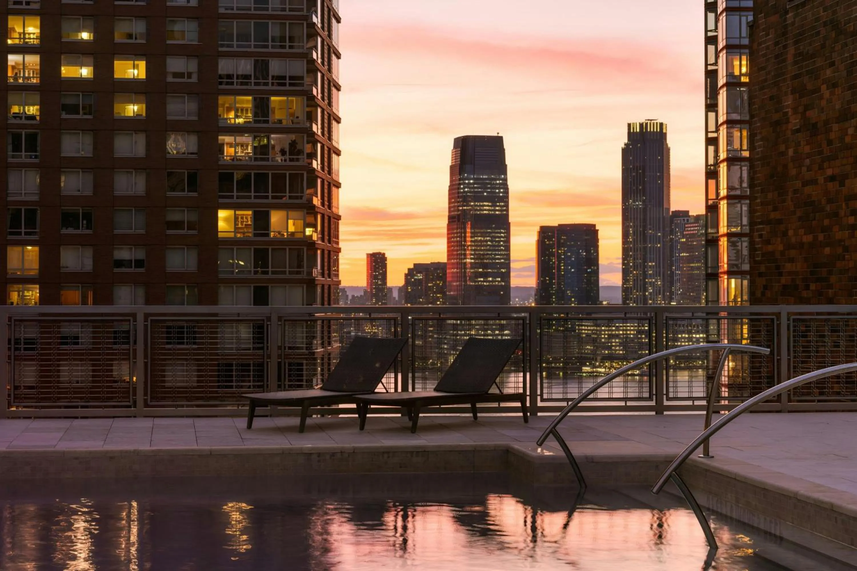 Swimming pool in Sonder by Marriott Bonvoy Battery Park Apartments Financial District