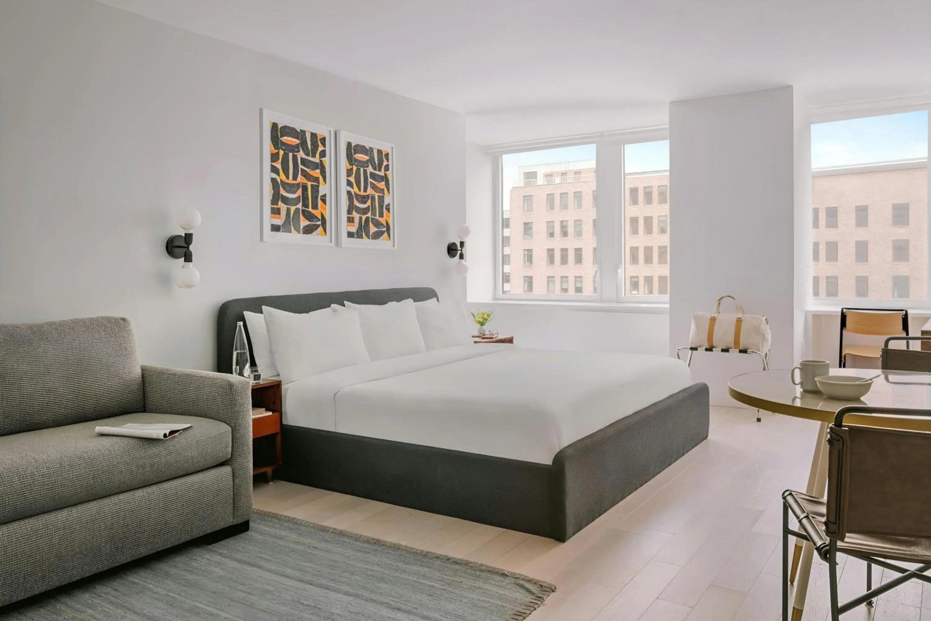 Bedroom, Bed in Sonder by Marriott Bonvoy Battery Park Apartments Financial District