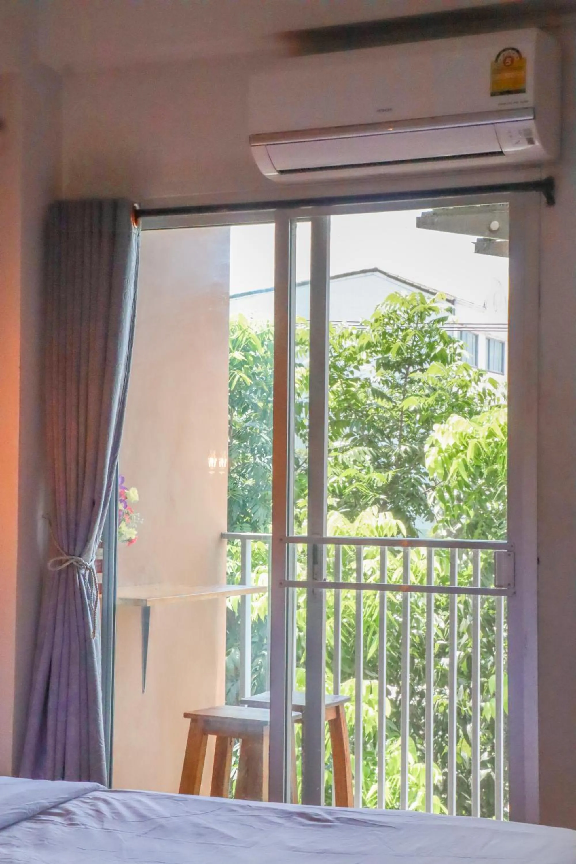 Balcony/Terrace, Bed in Pranot Apartment & Spa