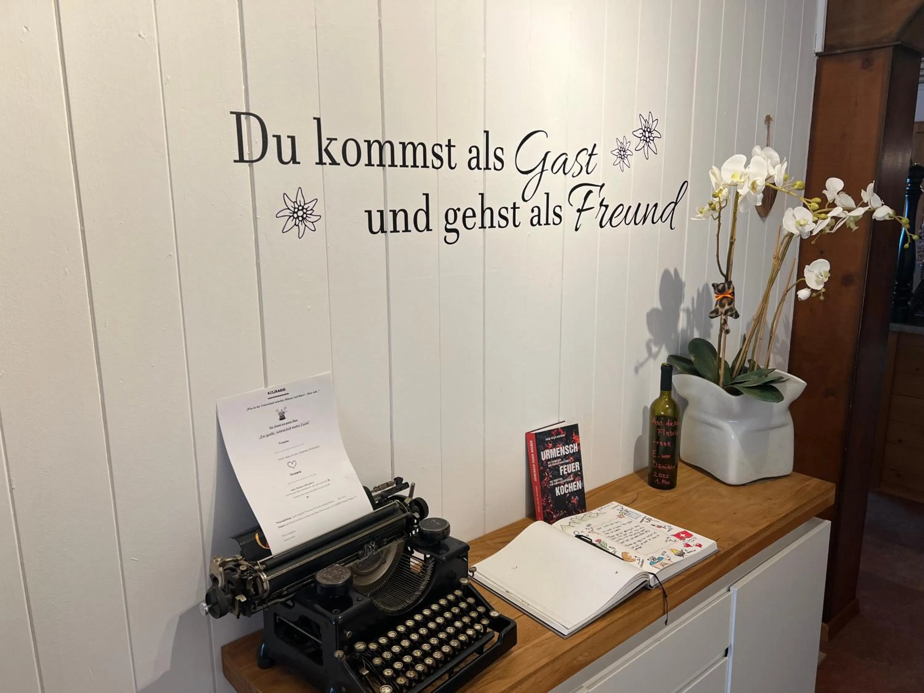 Facade/entrance in Hotel Fassbind Beausite