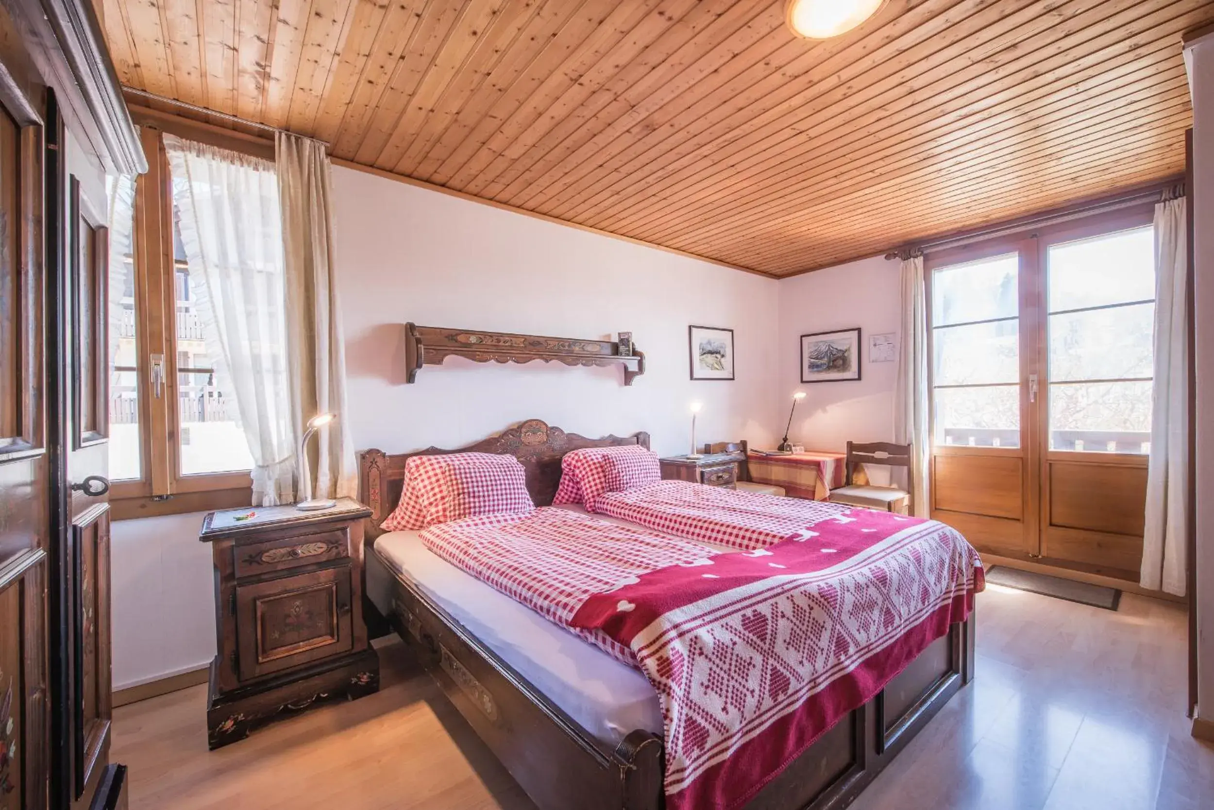 Double Room with Mountain View in Hotel Fassbind Beausite Double Room with Mountain View in Hotel Fassbind Beausite