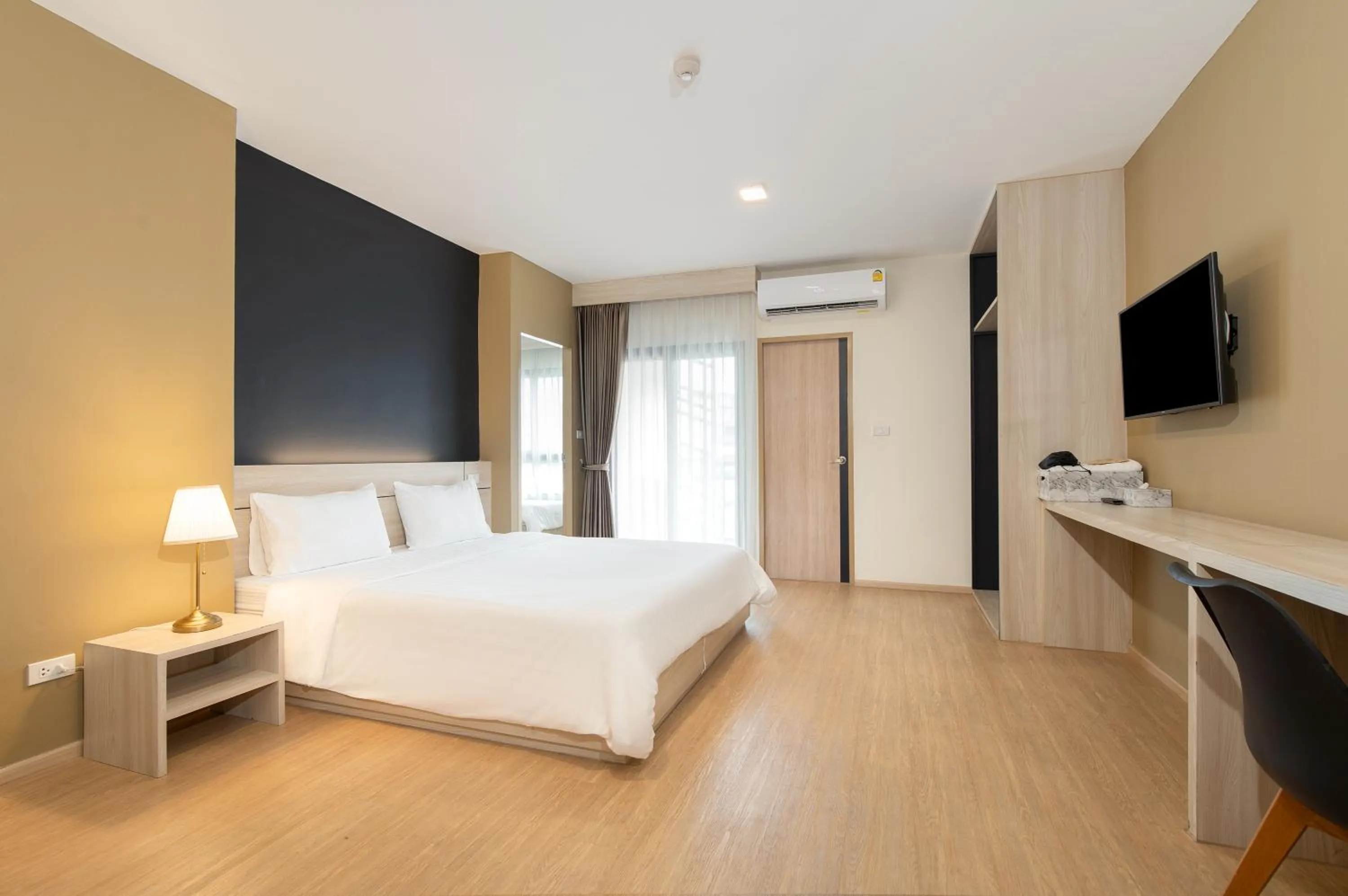 Bedroom, Bed in Amanah Bangkok Hotel