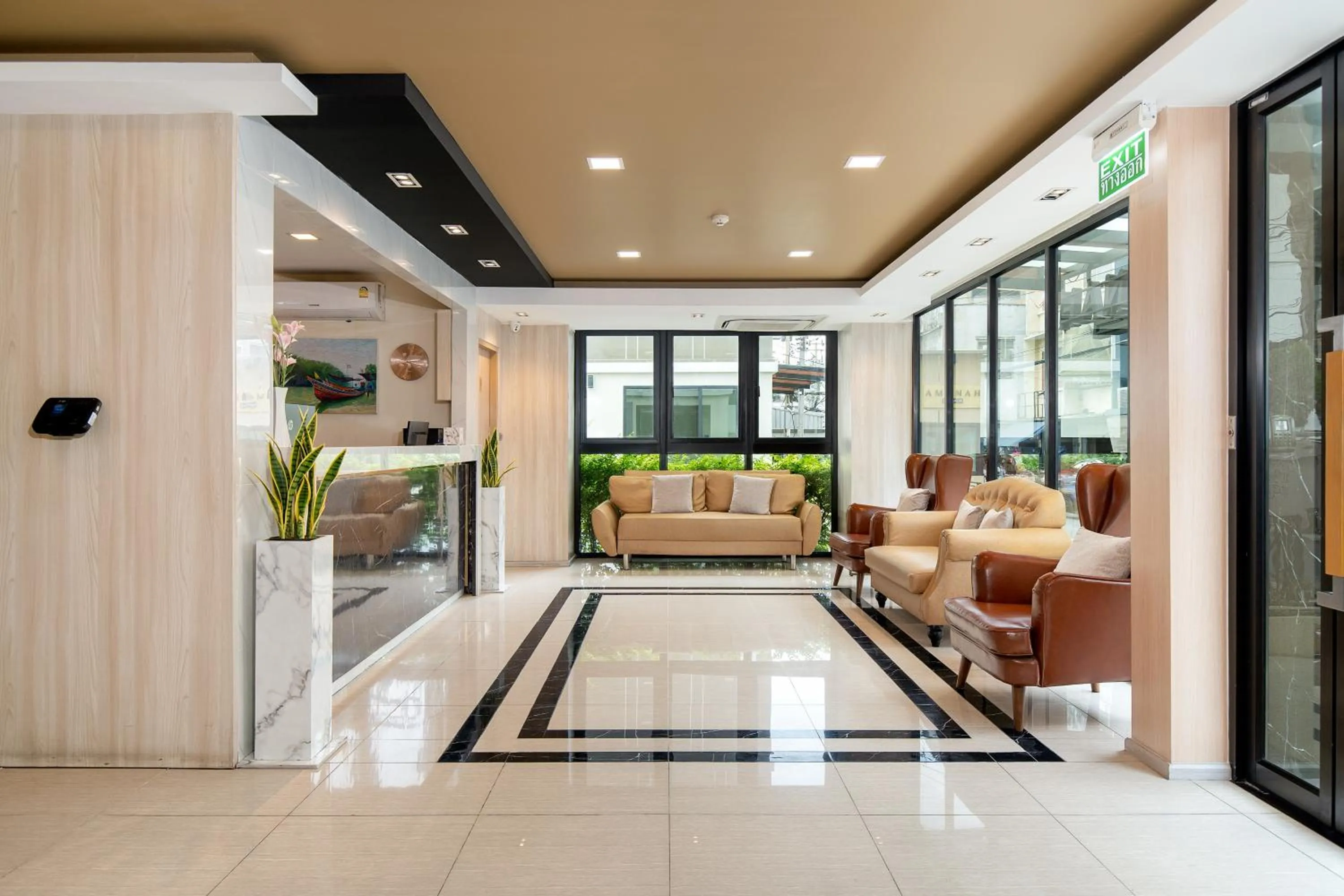 Seating area in Amanah Bangkok Hotel