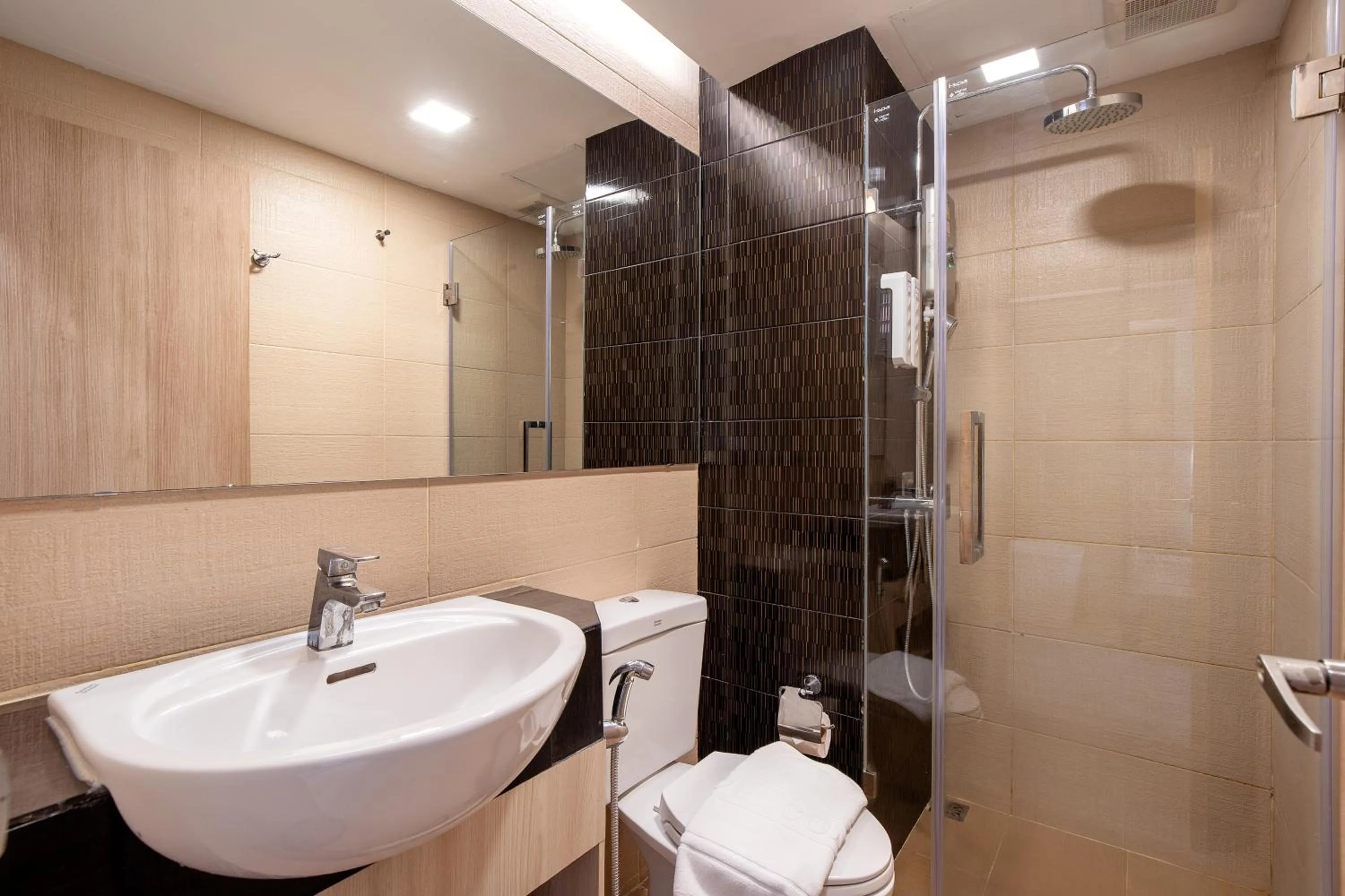 Toilet in Amanah Bangkok Hotel