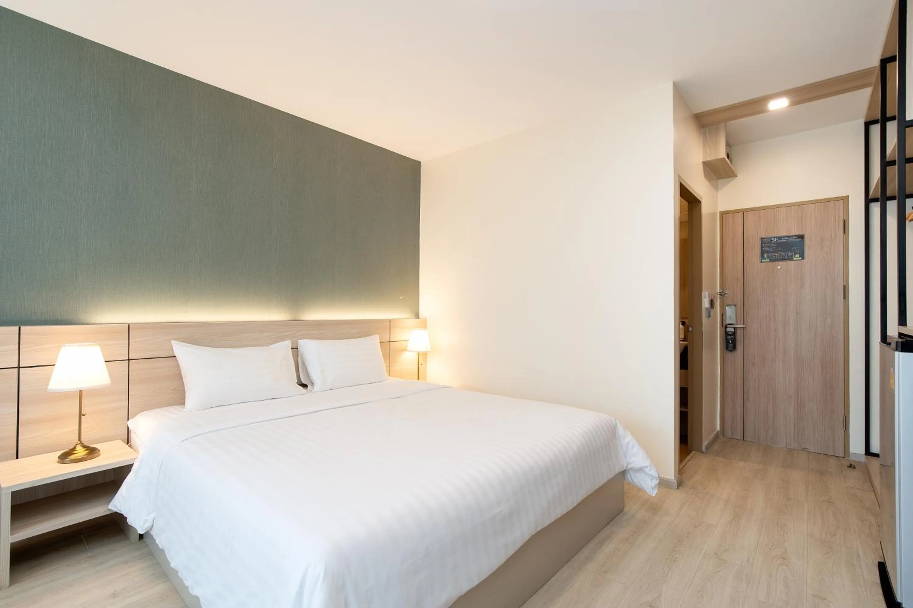 Bed in Amanah Bangkok Hotel