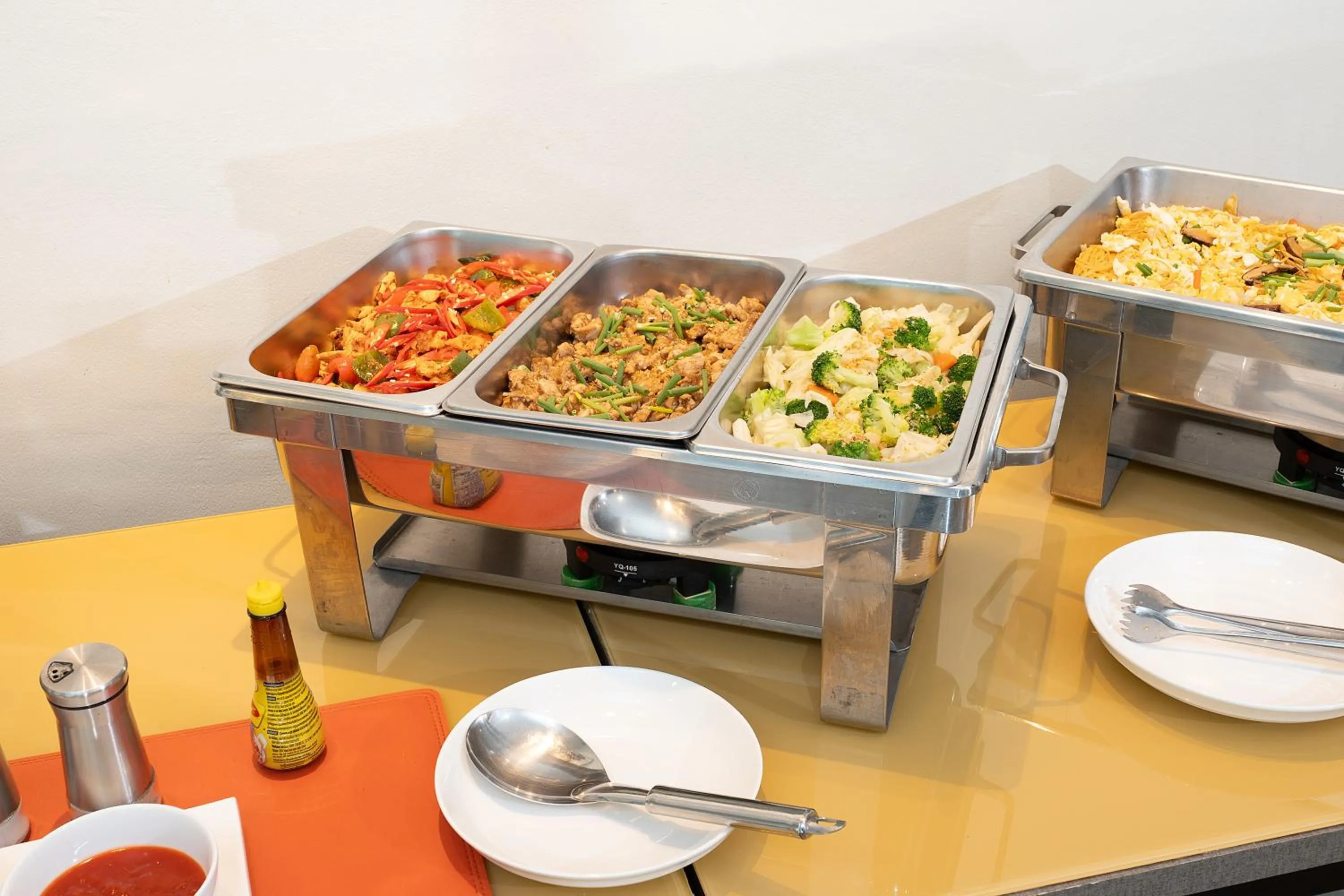 Restaurant/places to eat in Amanah Bangkok Hotel