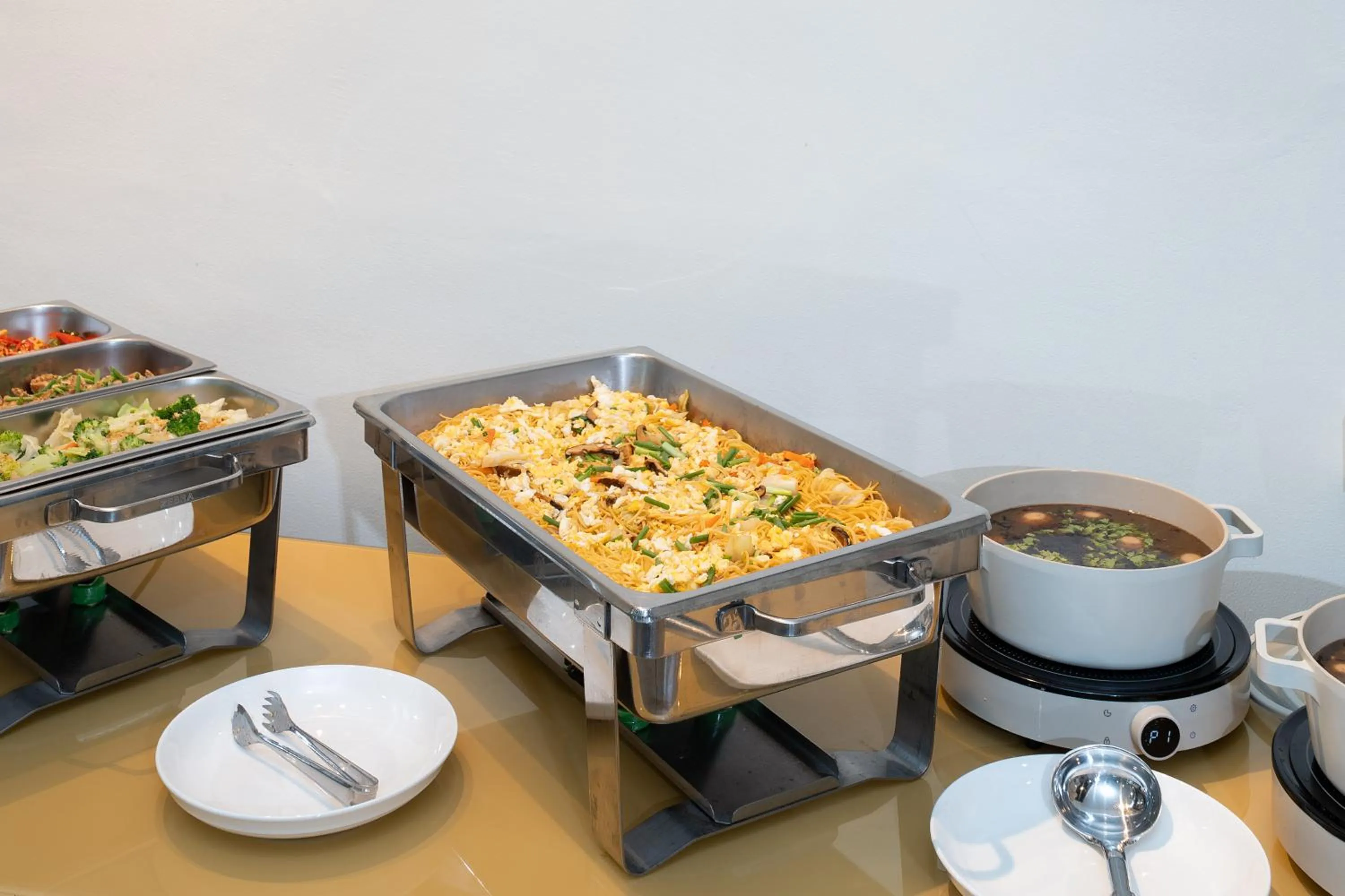 Food and drinks in Amanah Bangkok Hotel