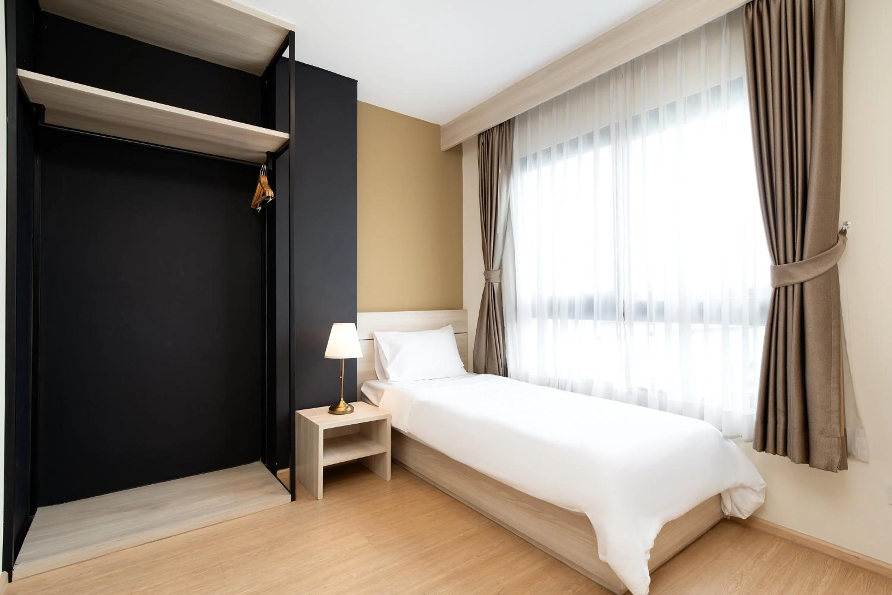 Bedroom, Bed in Amanah Bangkok Hotel