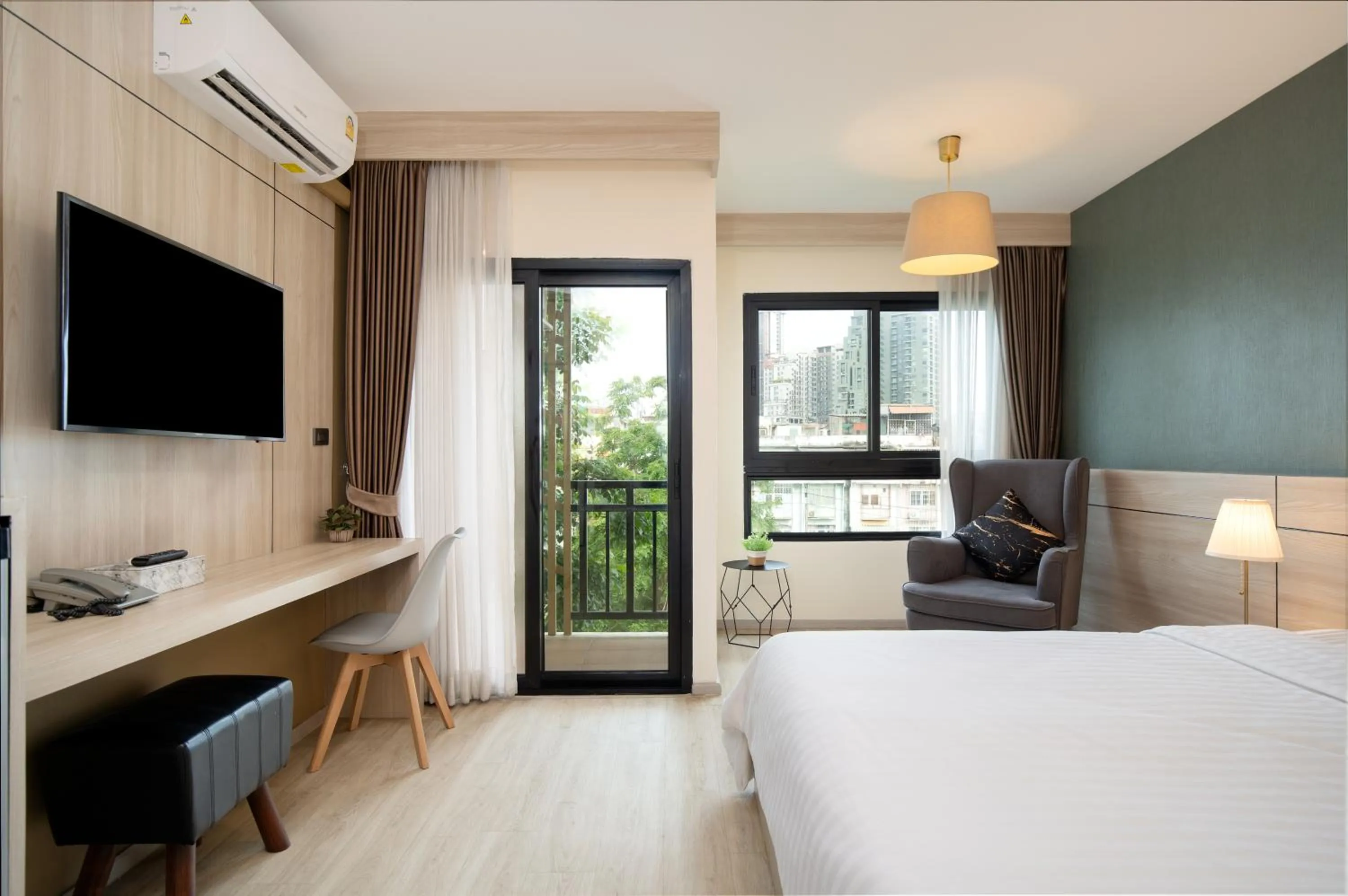 View (from property/room), Bed in Amanah Bangkok Hotel