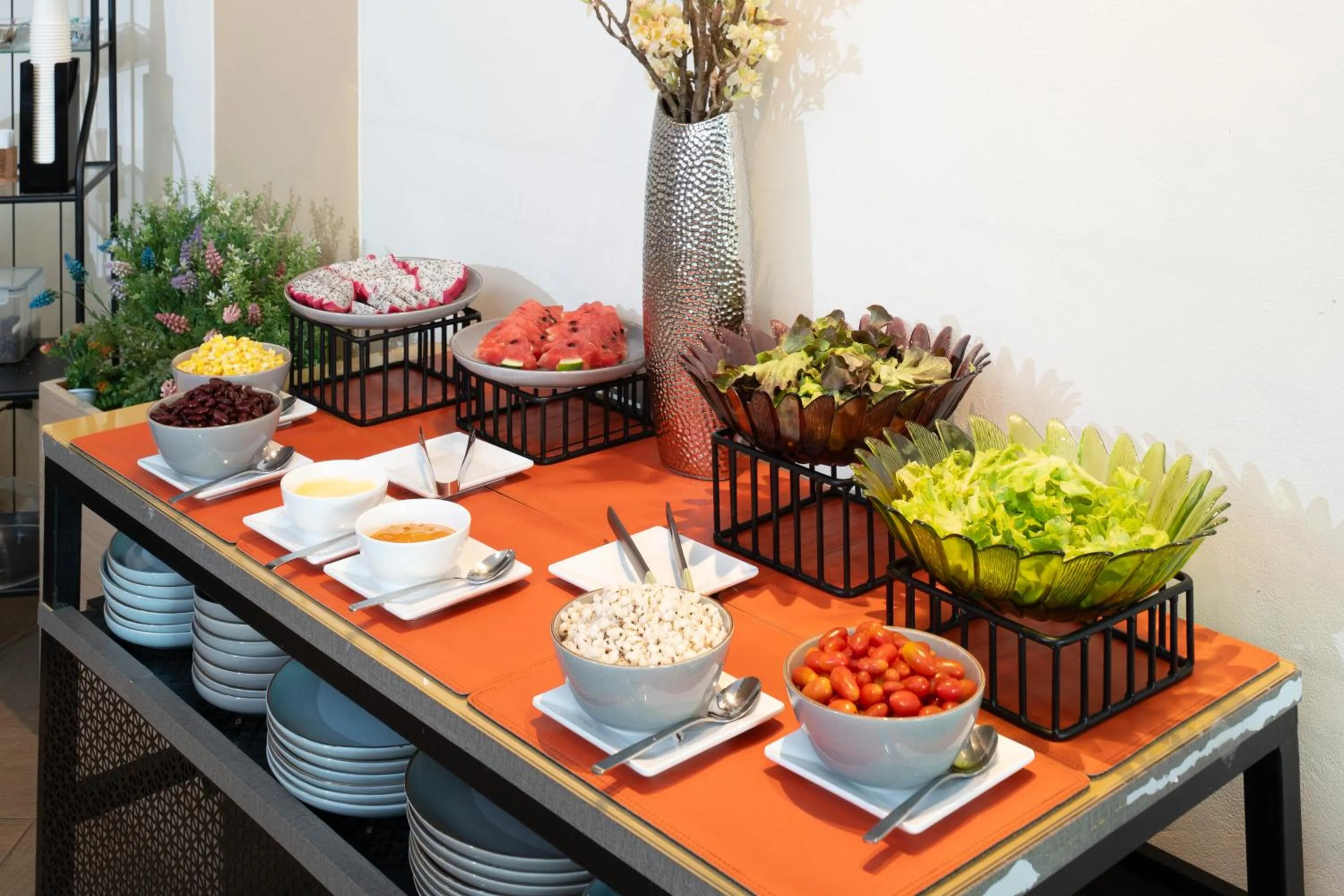 Food and drinks in Amanah Bangkok Hotel