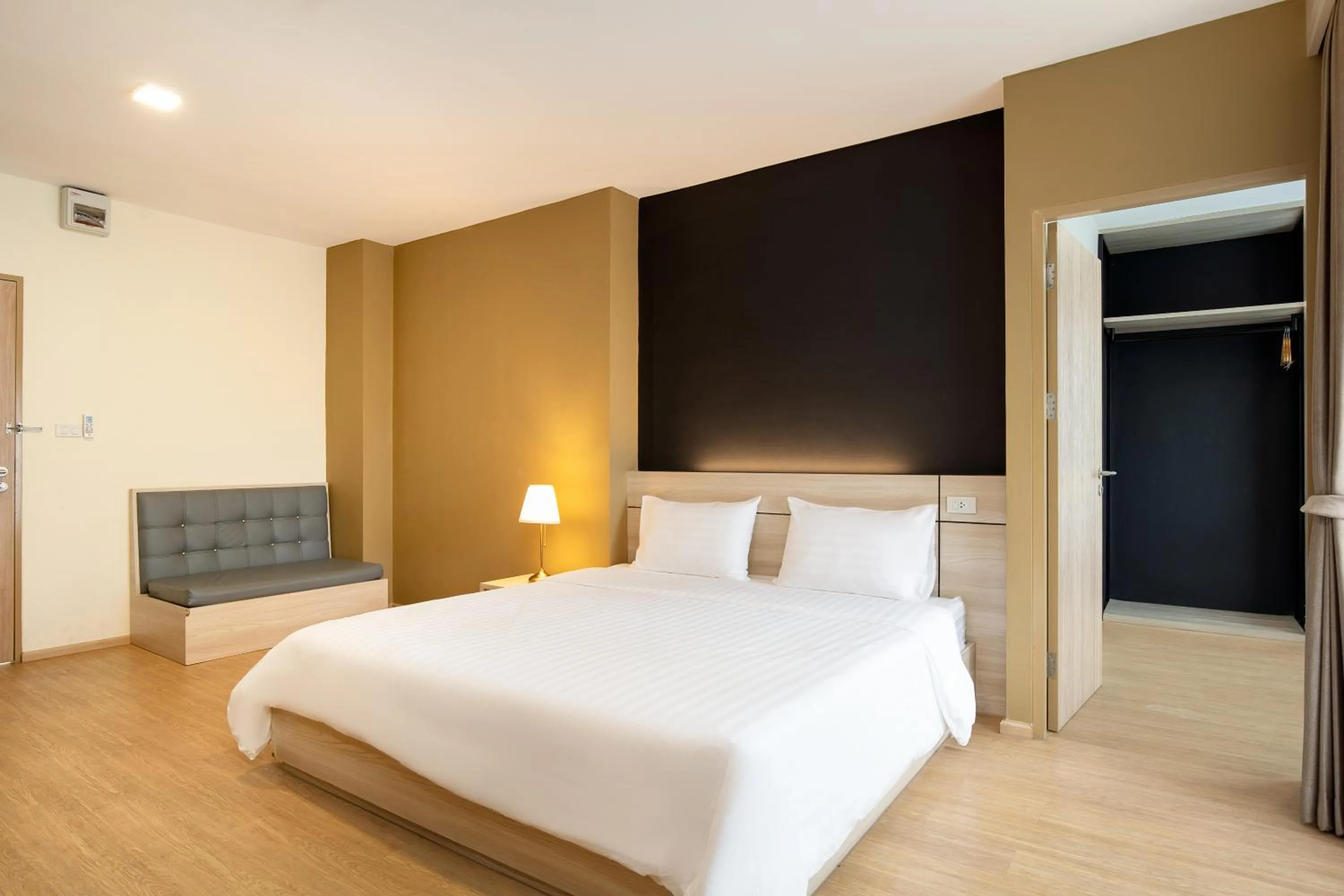 Bedroom, Bed in Amanah Bangkok Hotel