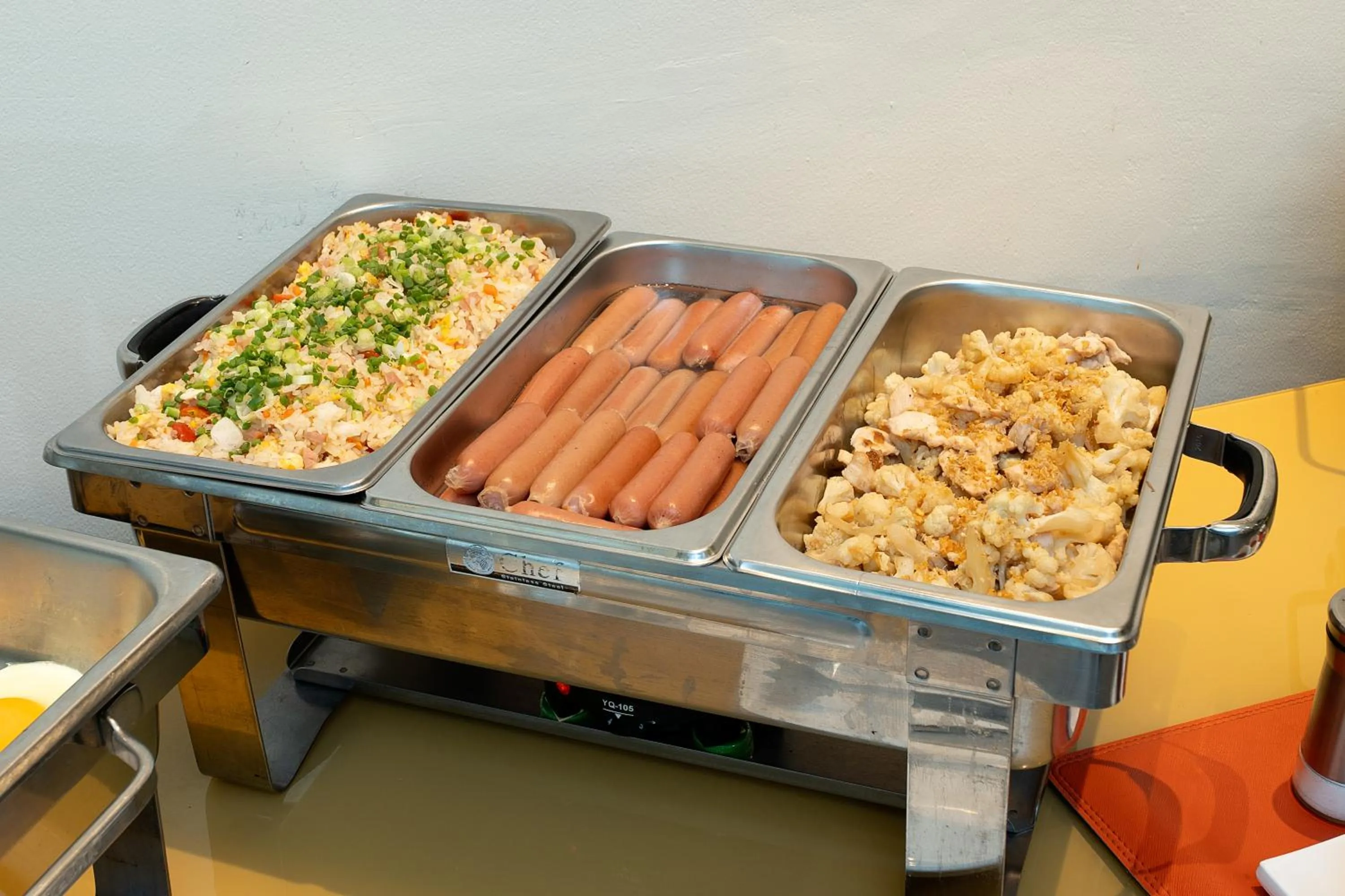 Restaurant/places to eat in Amanah Bangkok Hotel