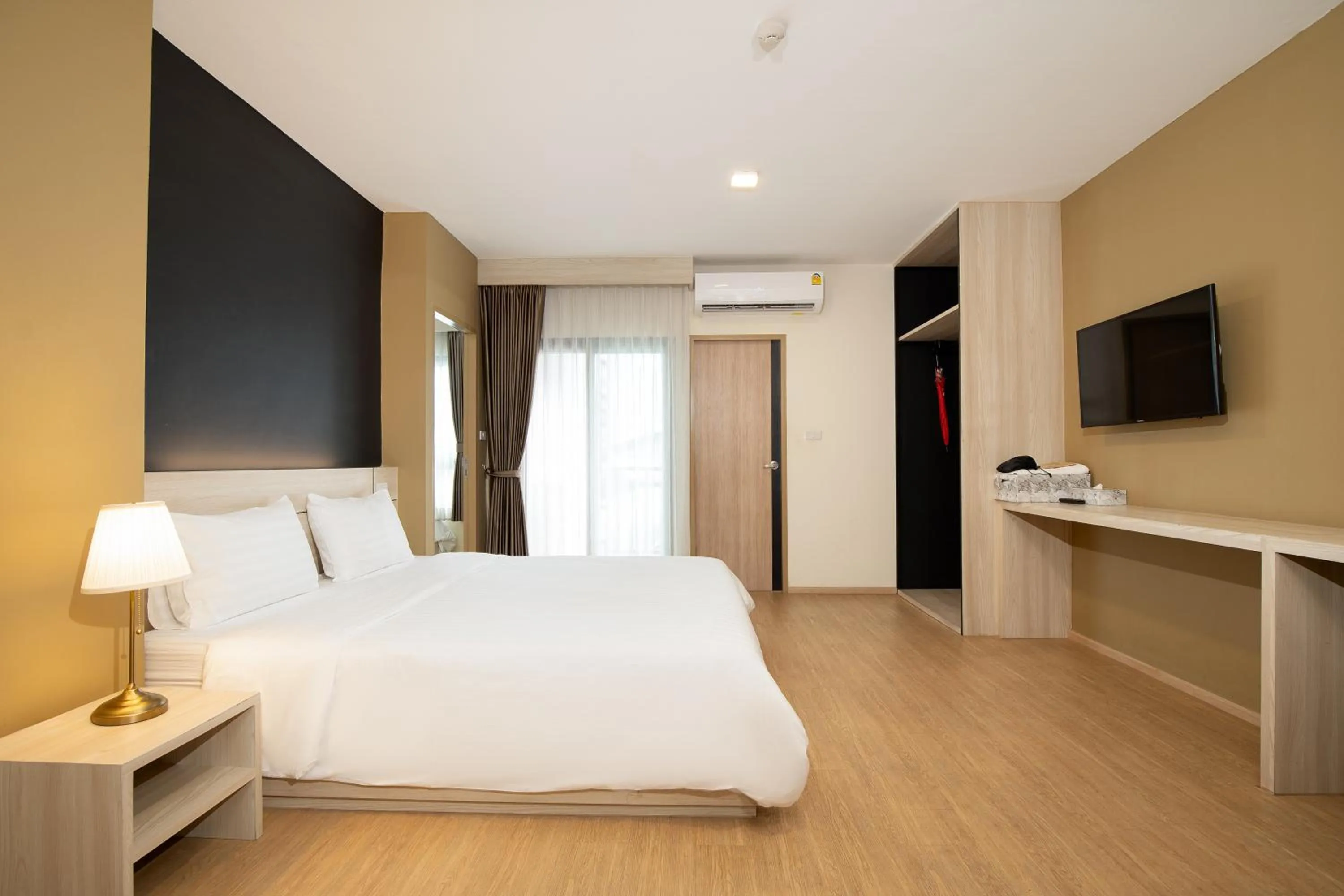 Bedroom, Bed in Amanah Bangkok Hotel