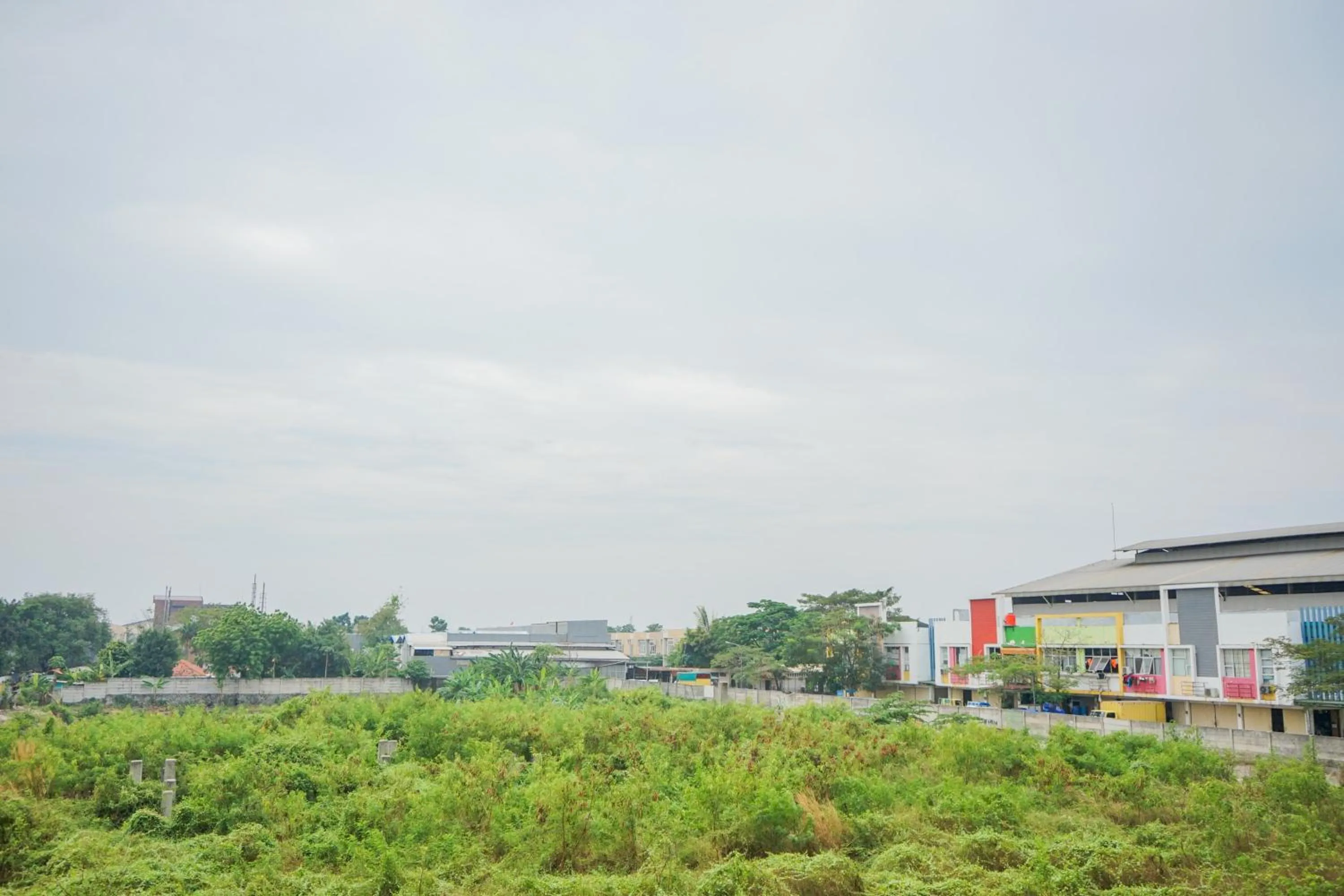 Relax and Comfy @ Studio 19 Avenue Apartment By Travelio