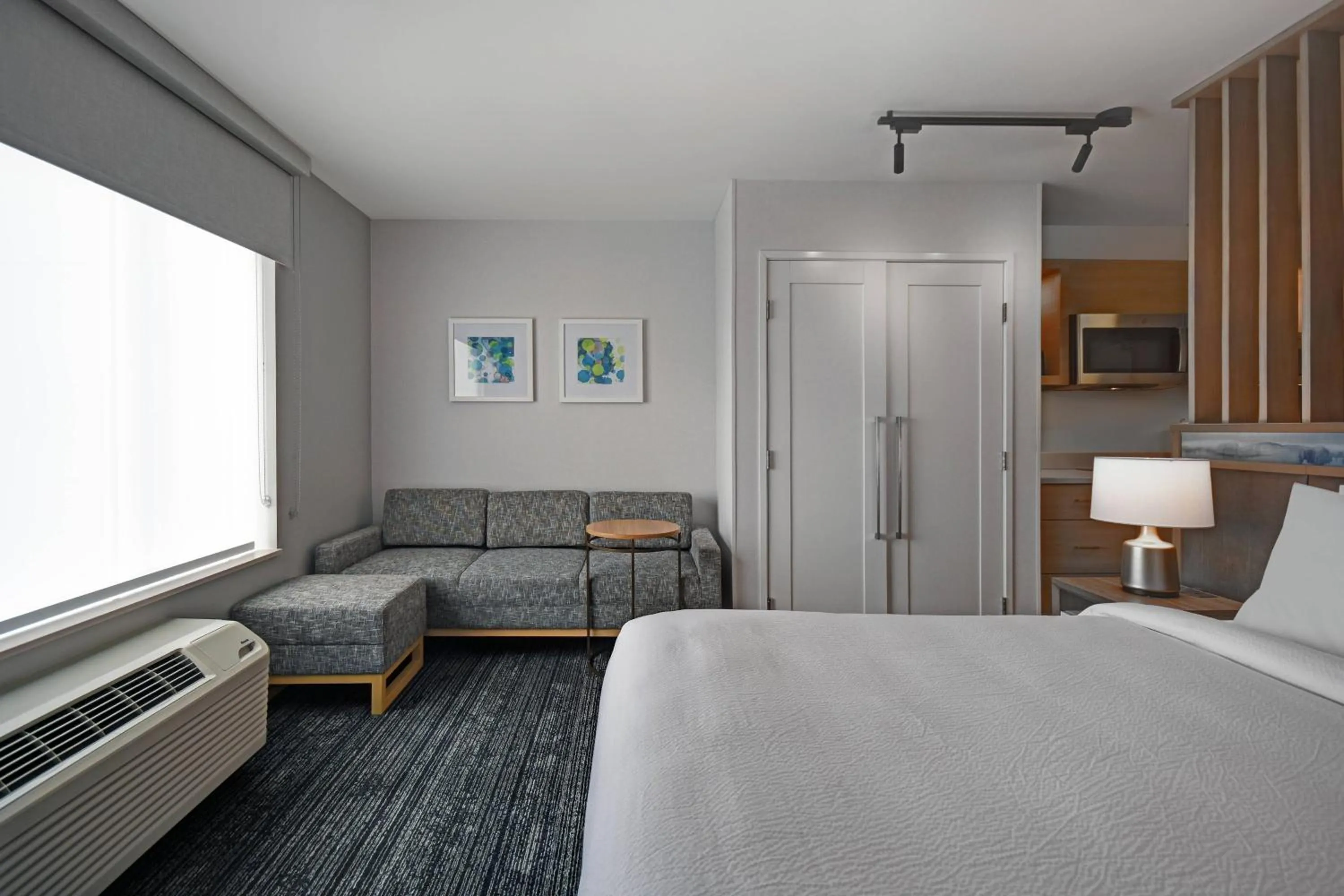 Photo of the whole room, Bed in TownePlace Suites by Marriott Fall River Westport