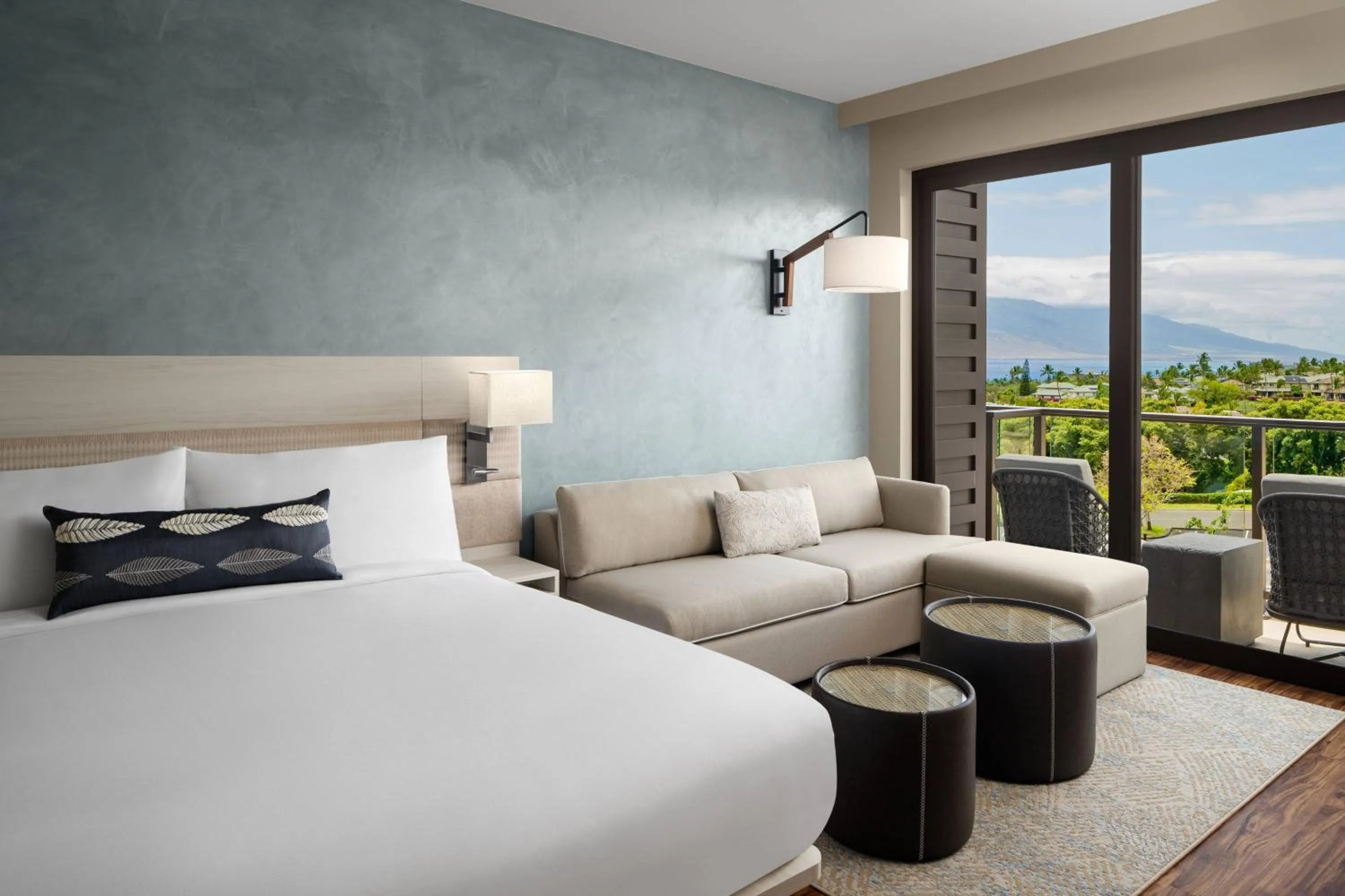 Photo of the whole room, Bed in AC Hotel by Marriott Maui Wailea