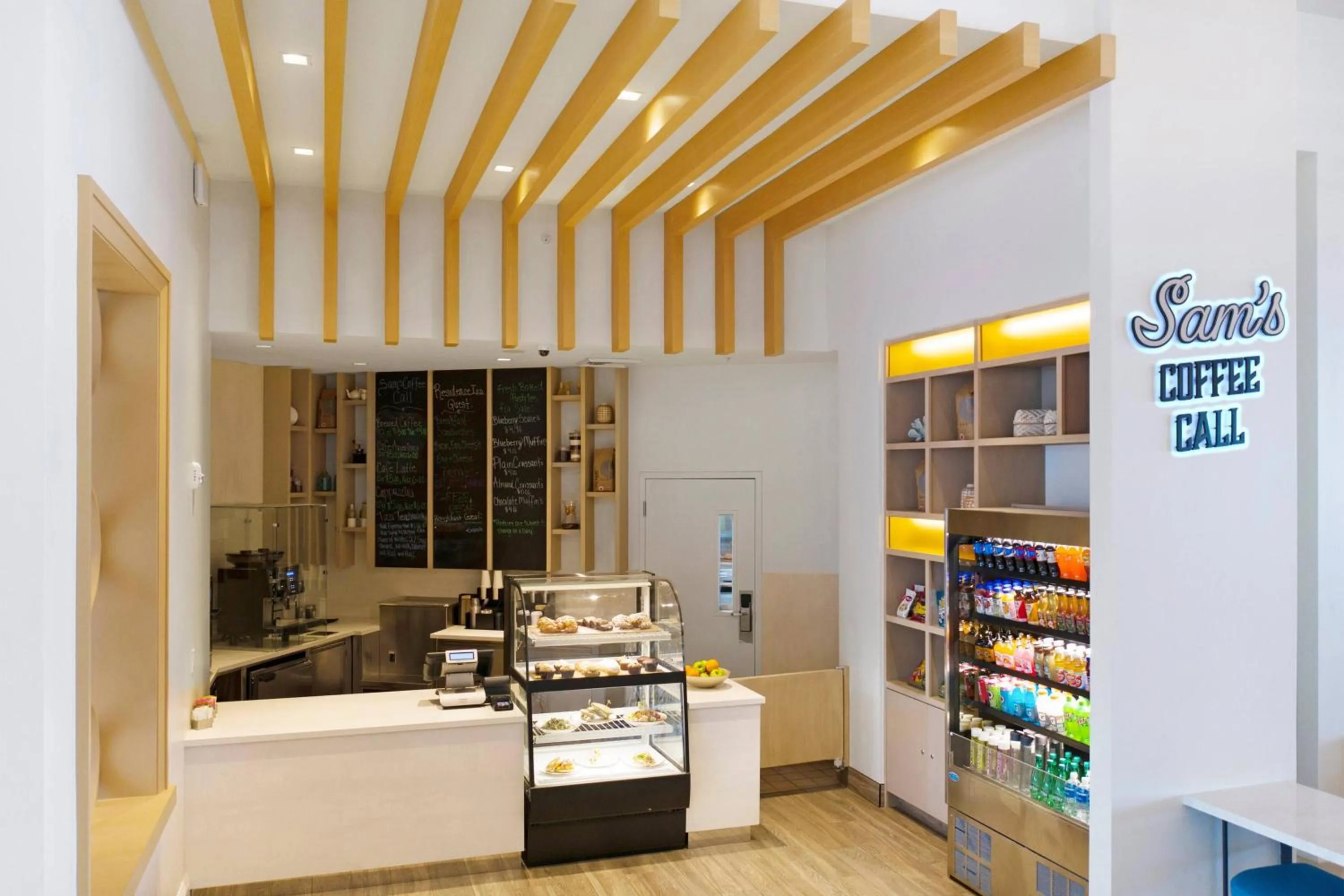 Restaurant/places to eat in Courtyard by Marriott Marina del Rey