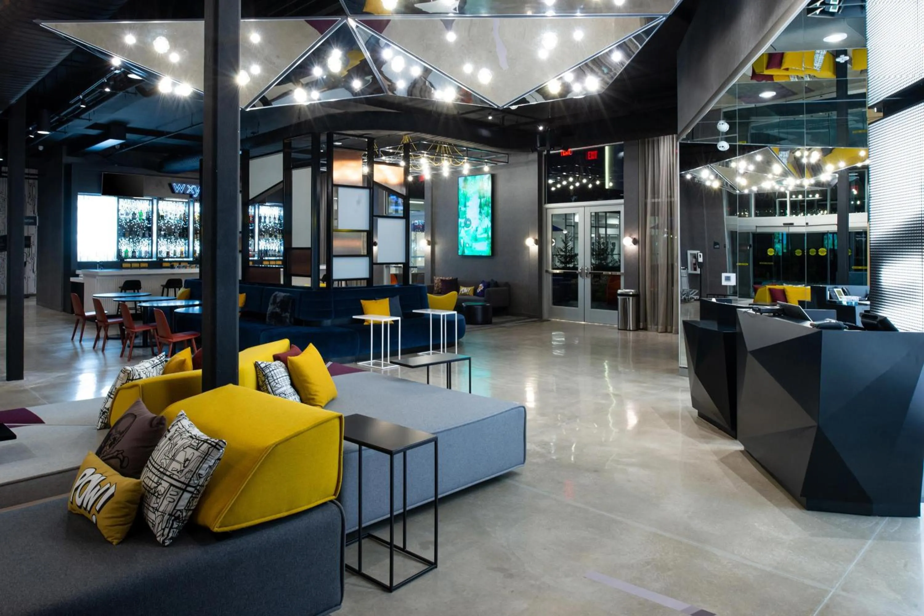 Lobby or reception in Aloft North Kansas City