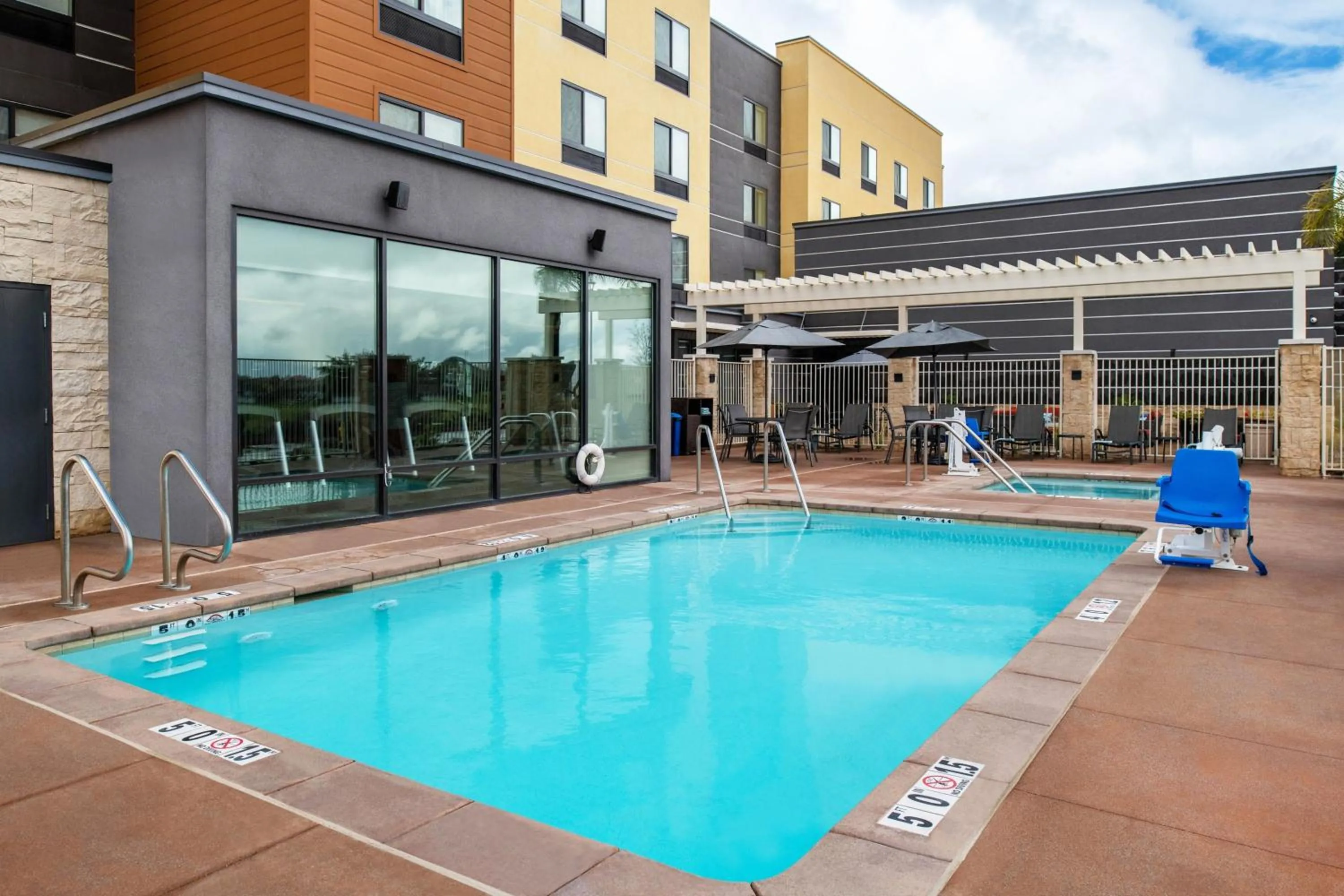 Swimming pool in Fairfield Inn & Suites by Marriott Menifee
