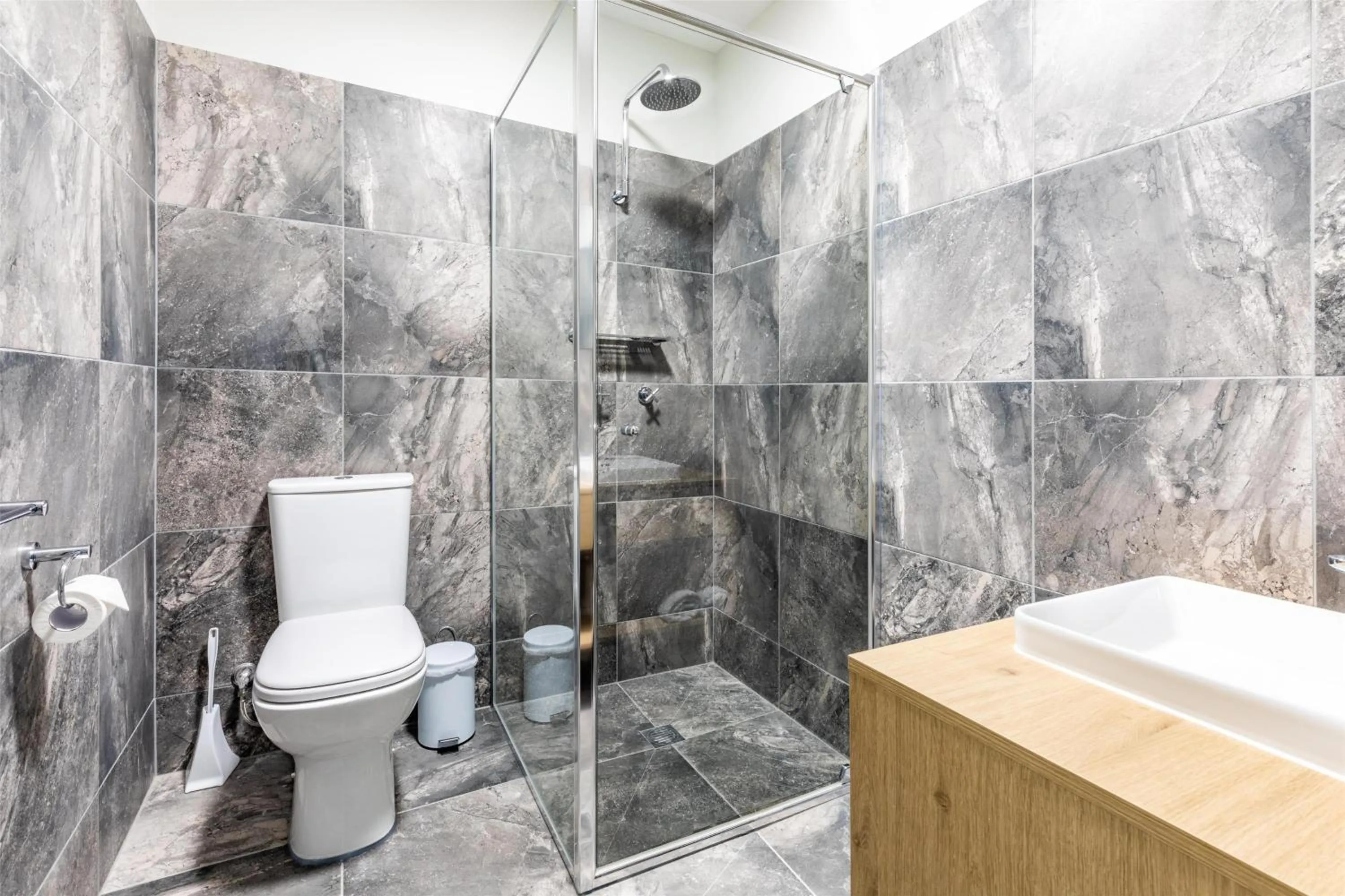 Bathroom in Nightcap at Commercial Hotel