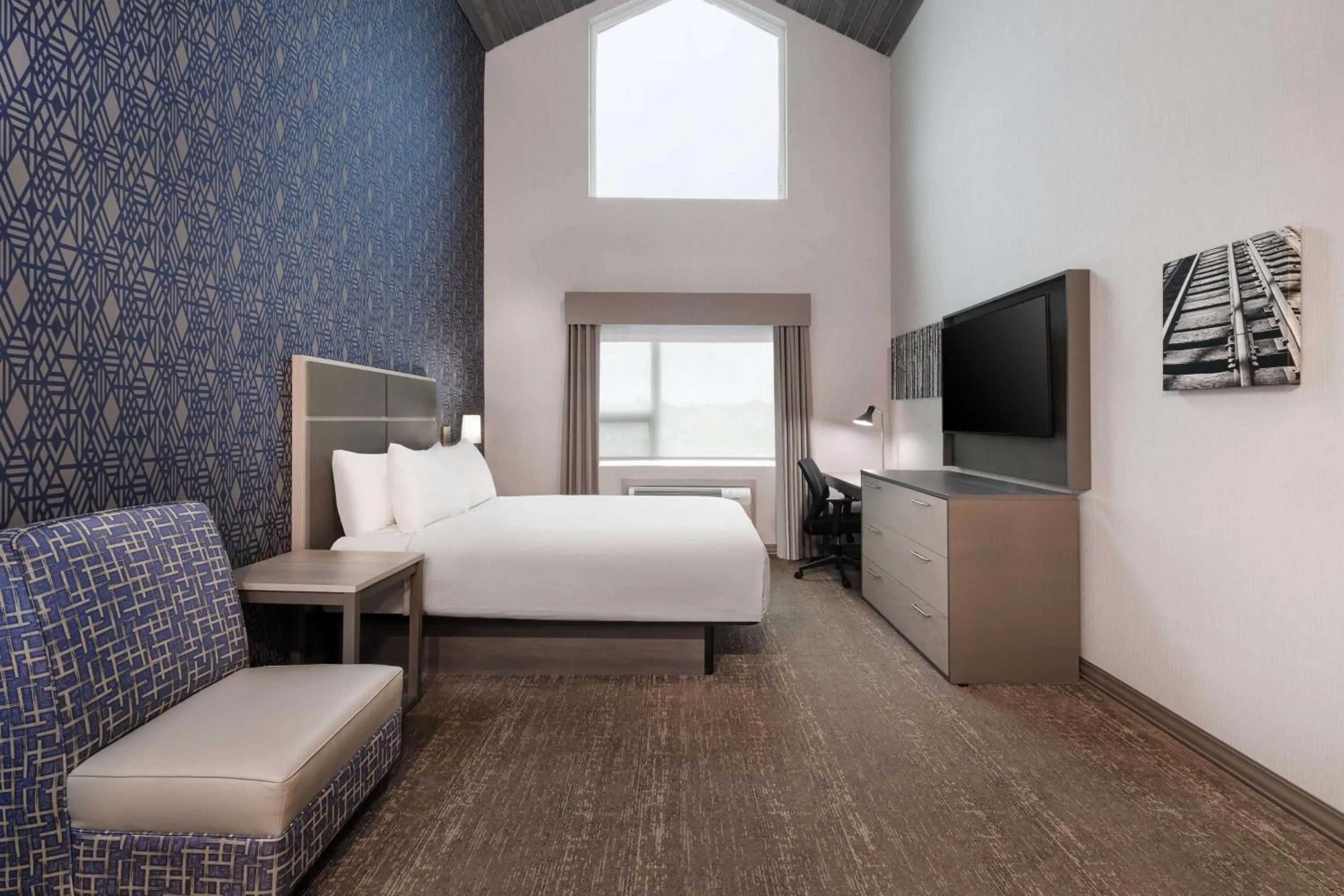 Bed in Best Western Plus Prince George