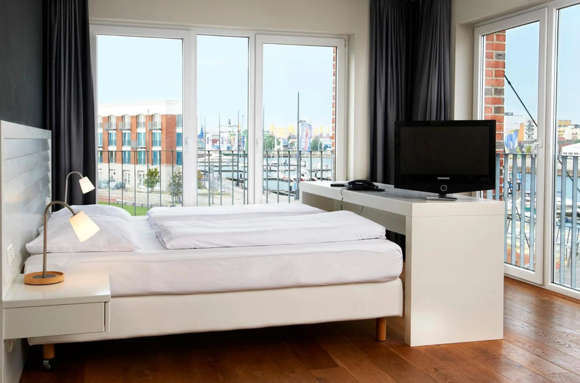 Bed in Im-Jaich Boardinghouse Bremerhaven