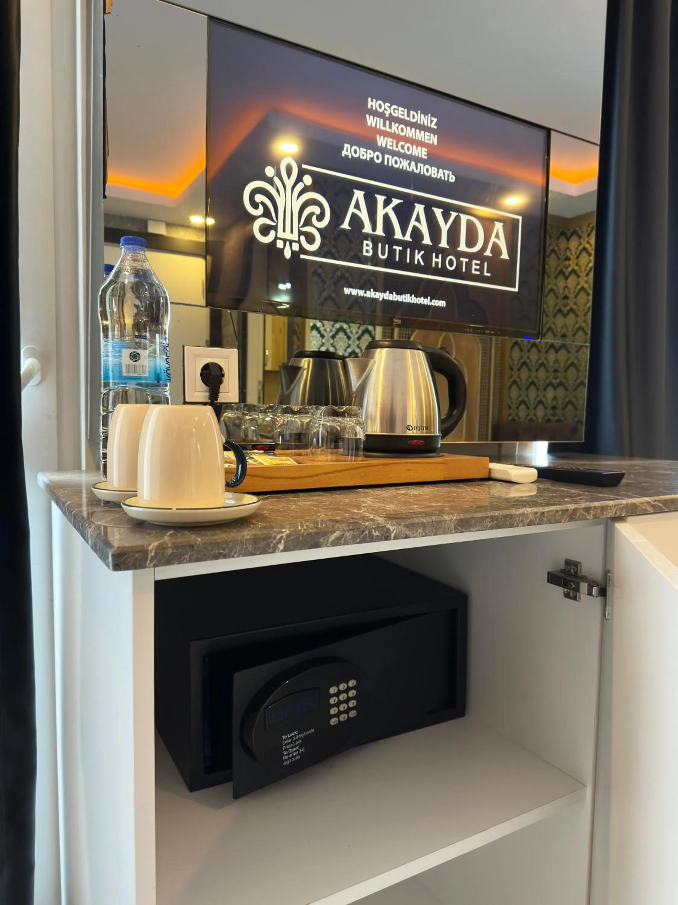 TV and multimedia in Akayda Butik Hotel