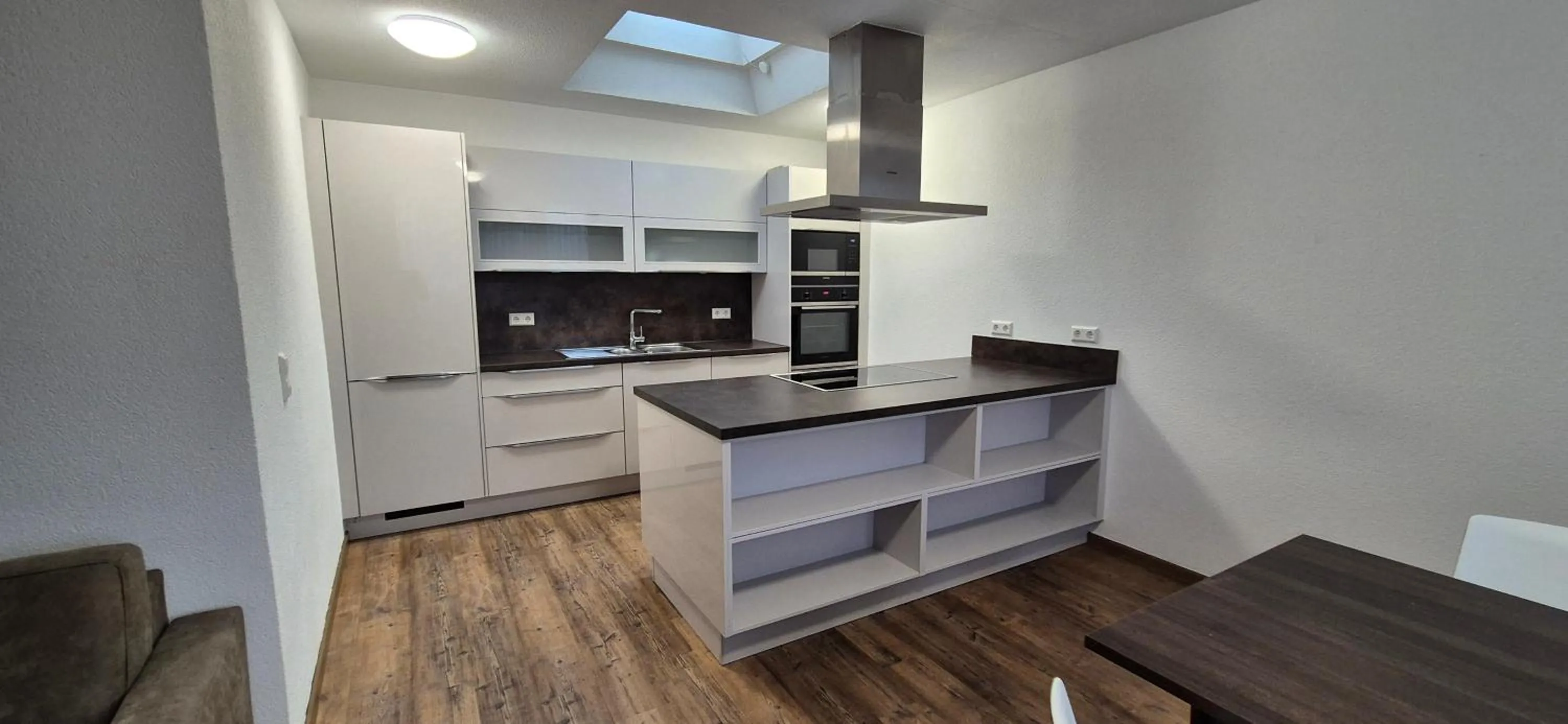 Kitchen or kitchenette in Melvi Hotel Göppingen