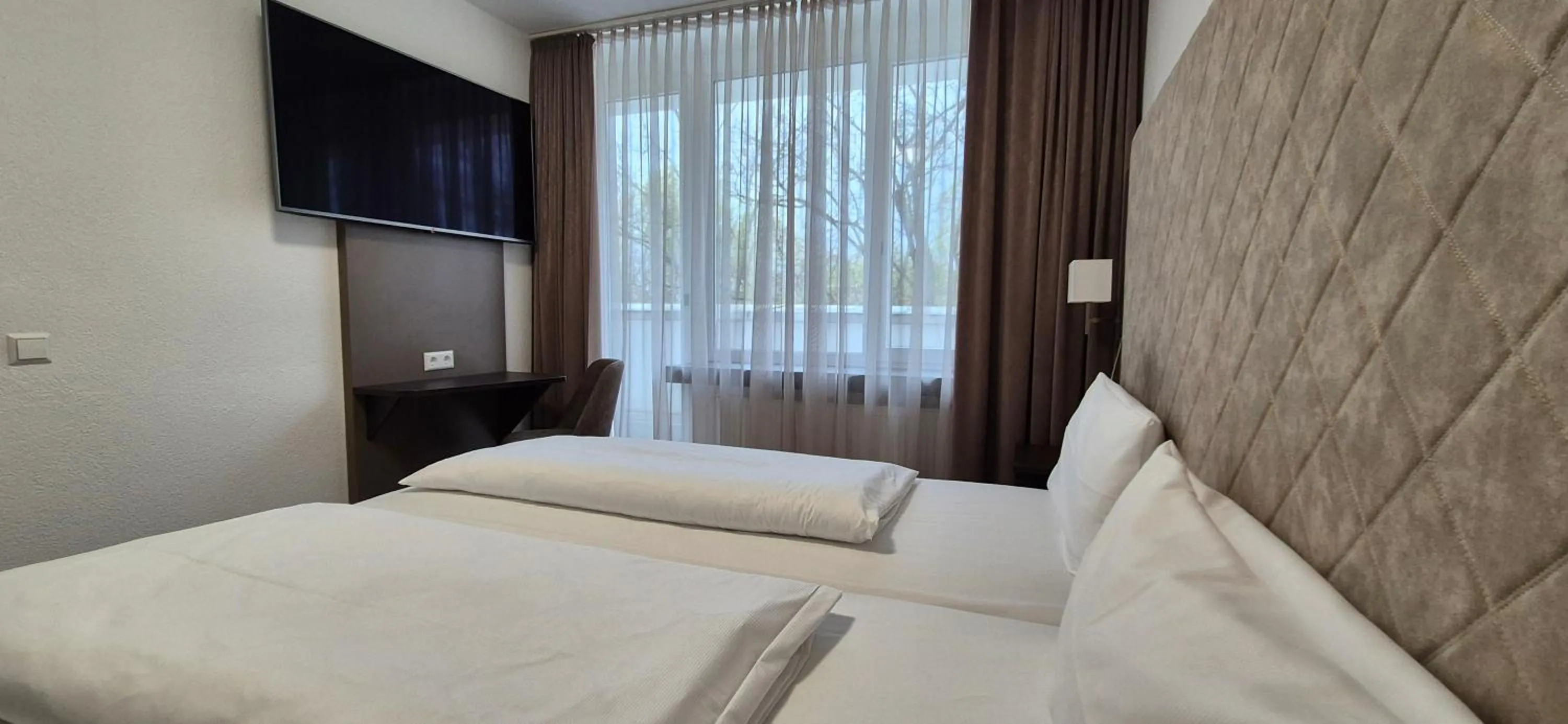 Bed in Melvi Hotel Göppingen