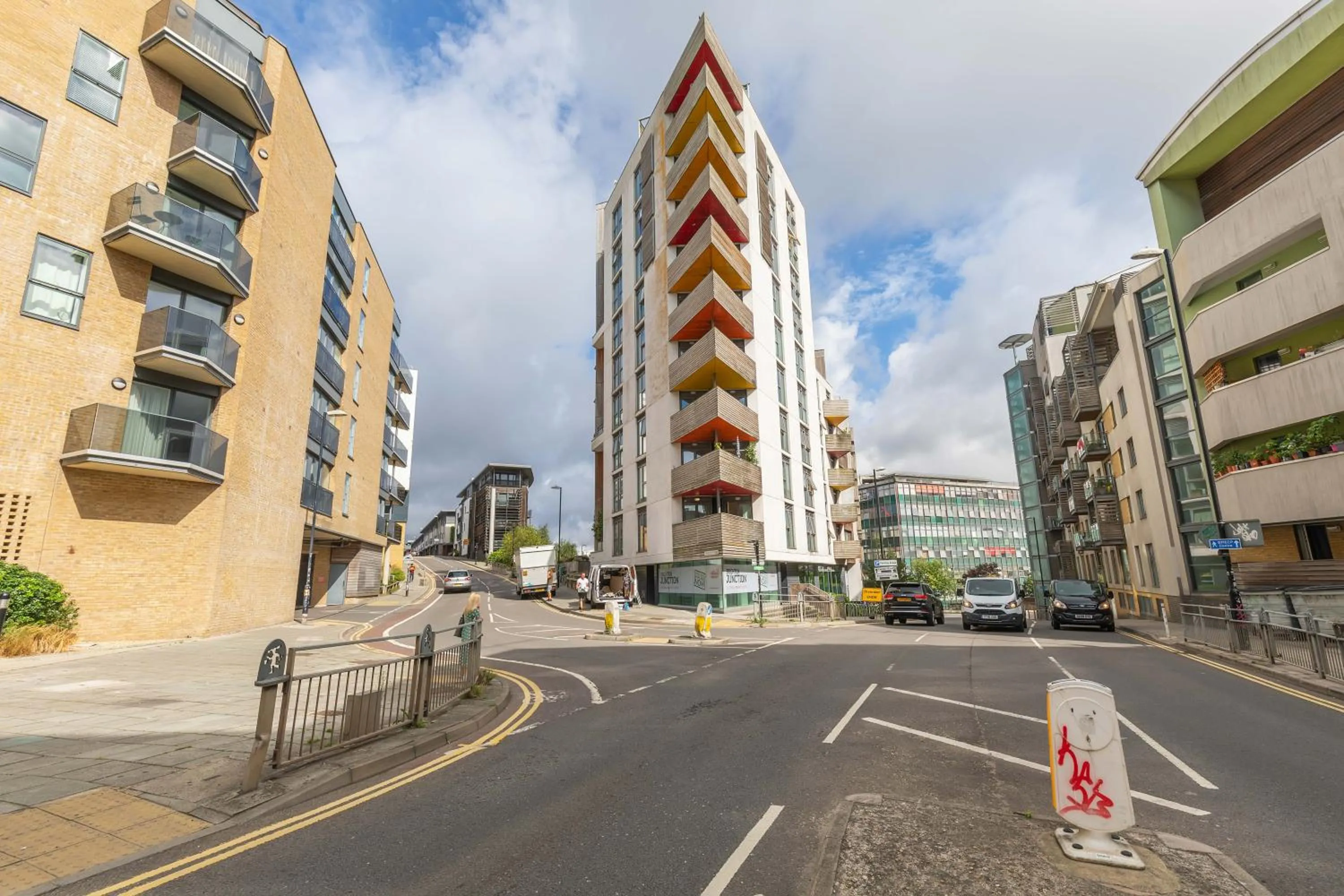 Property building in Panoramic Pad with Free Parking - By My Getaways