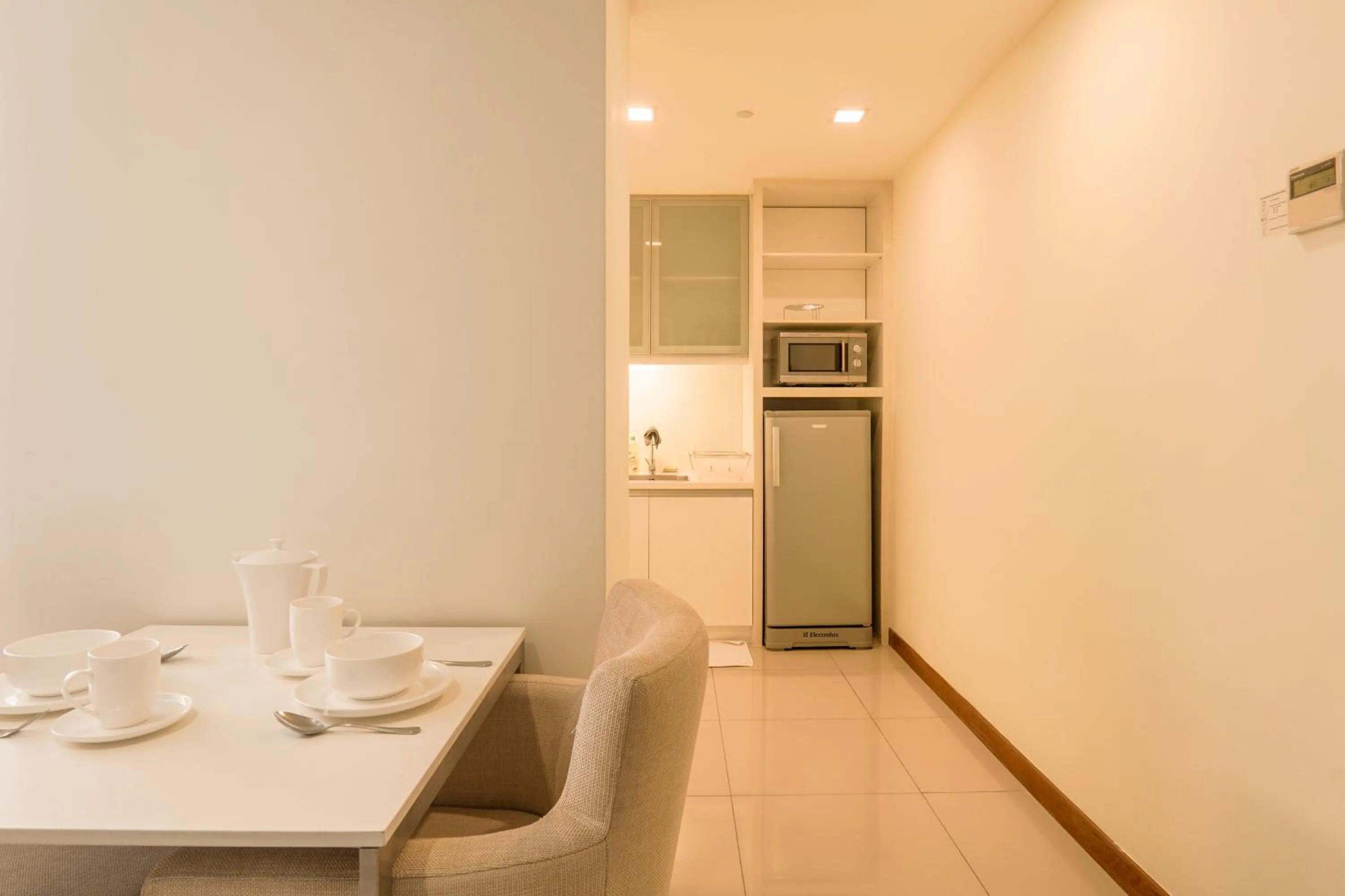 Kitchen or kitchenette in Lot 163 at Cormar Suites by Airhost