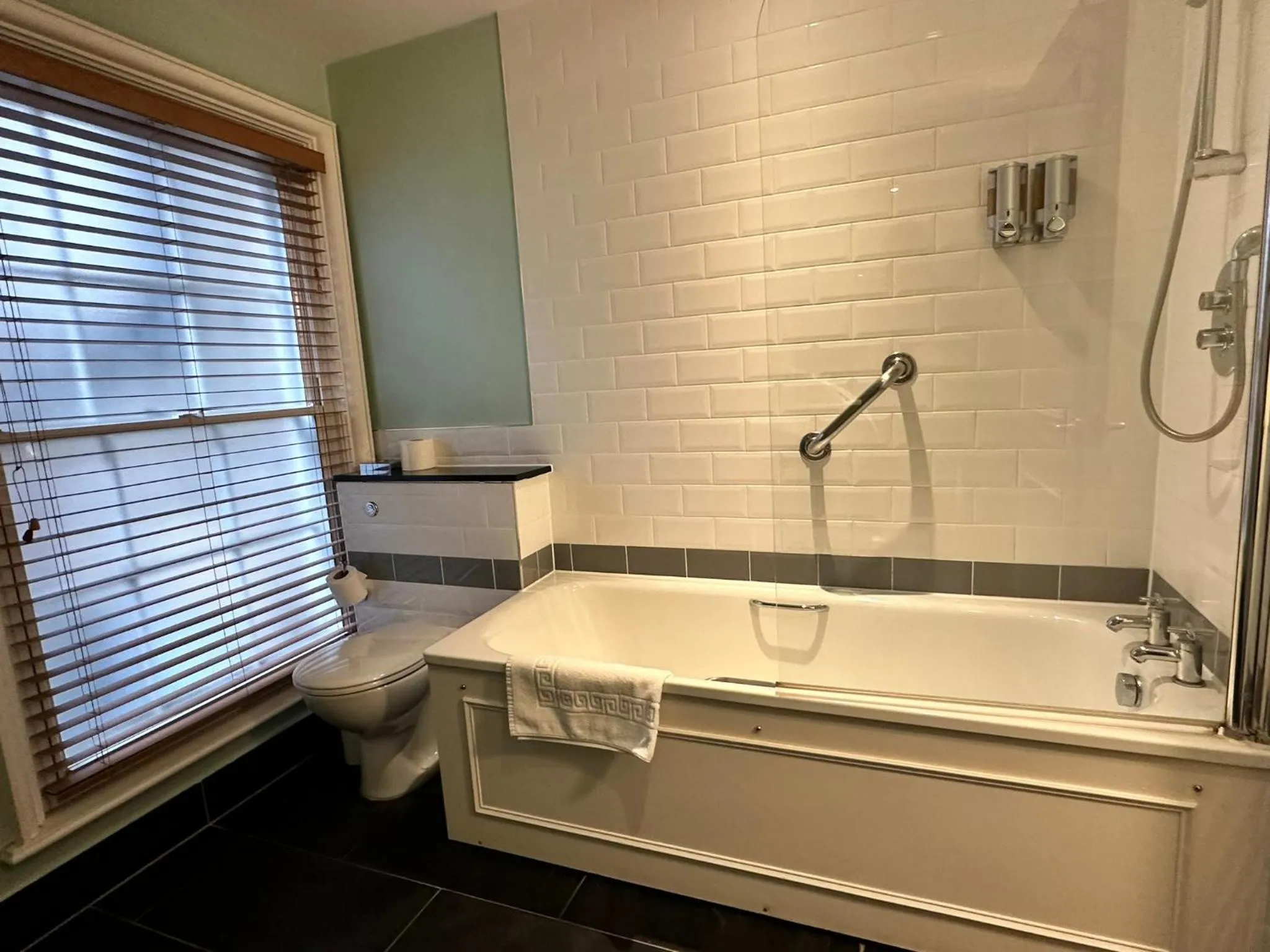 Bathroom in Goswell House Hotel central Windsor