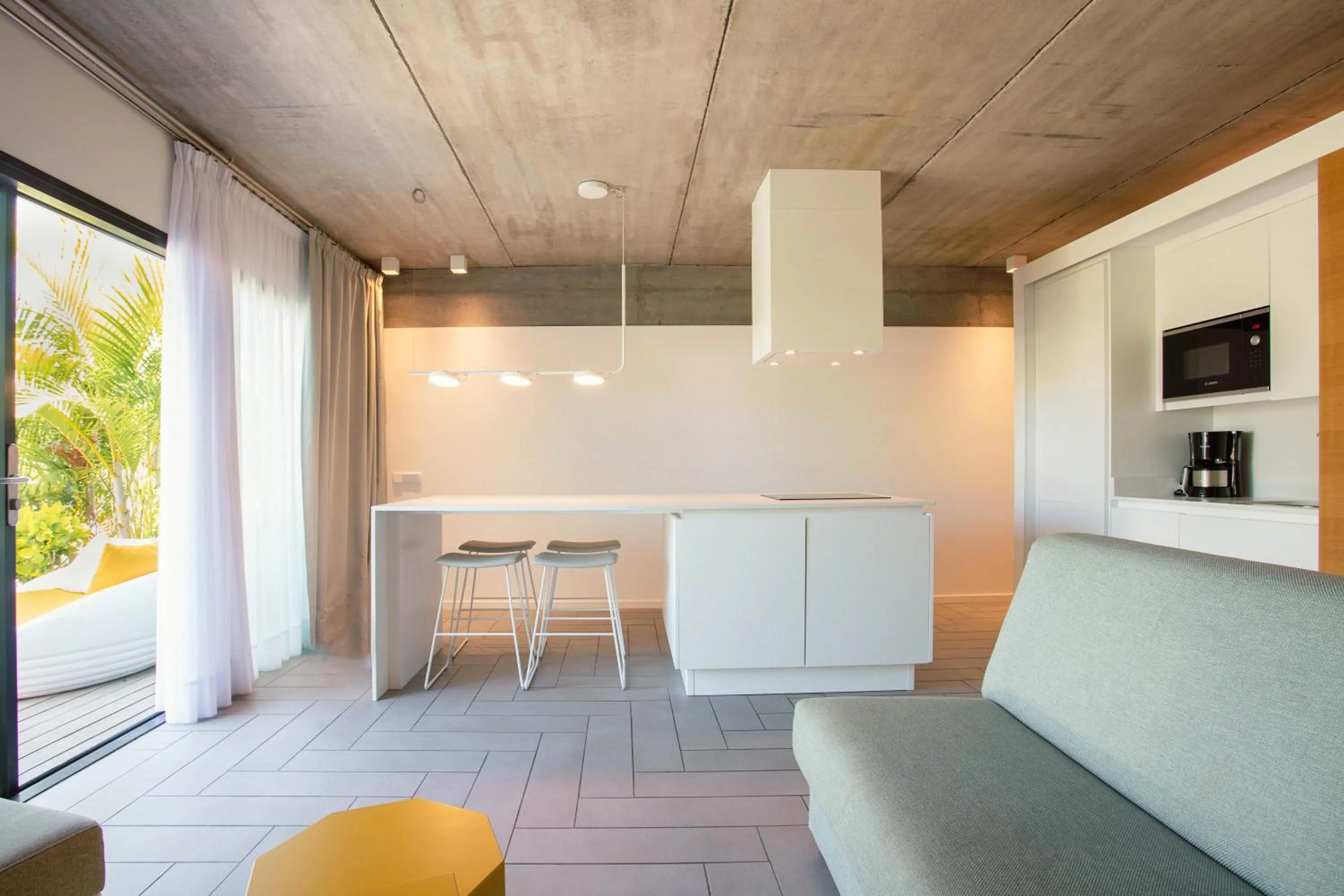 Kitchen or kitchenette in Resort Cordial Santa Águeda & Perchel Beach Club