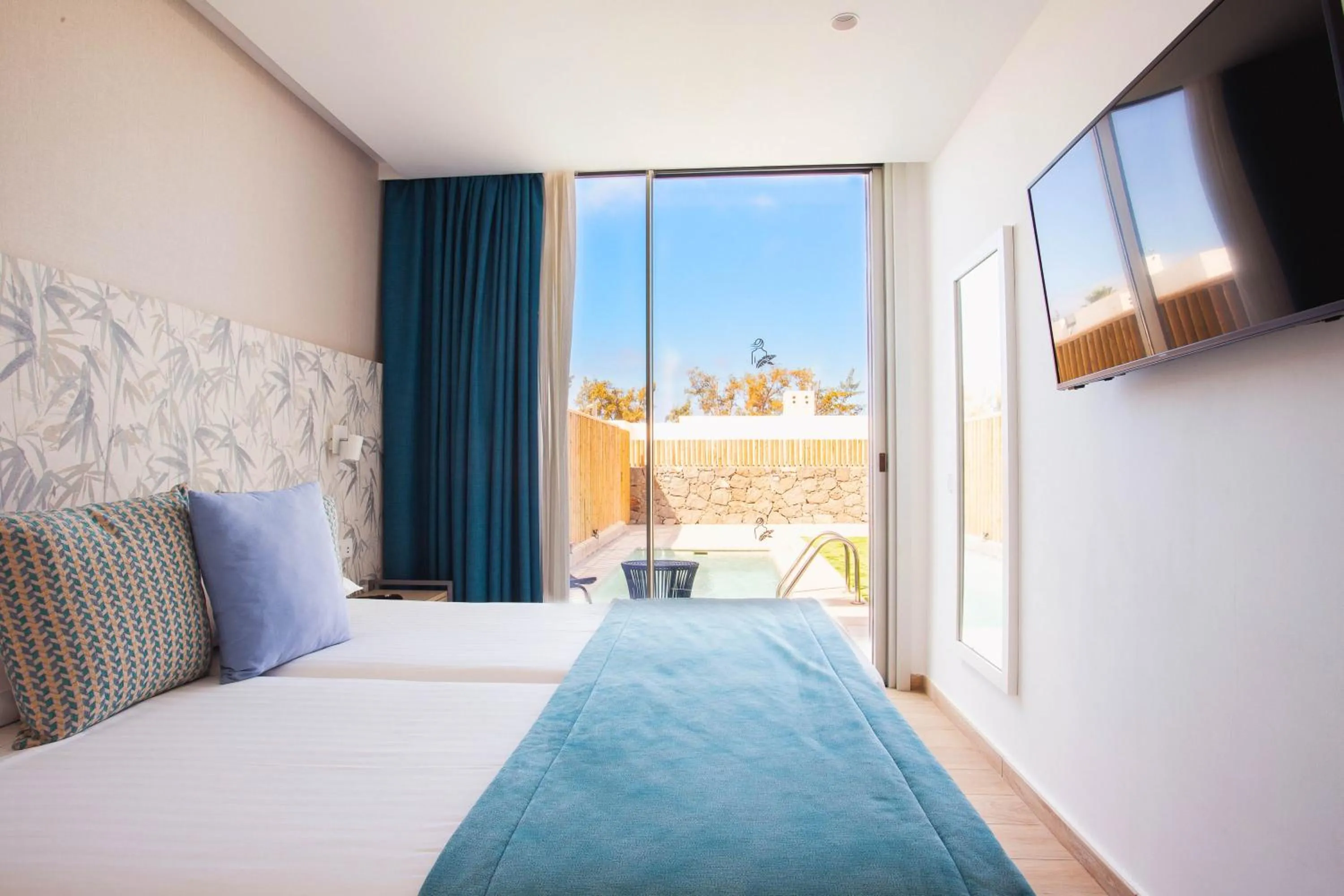 Bedroom, Bed in Resort Cordial Santa Águeda & Perchel Beach Club