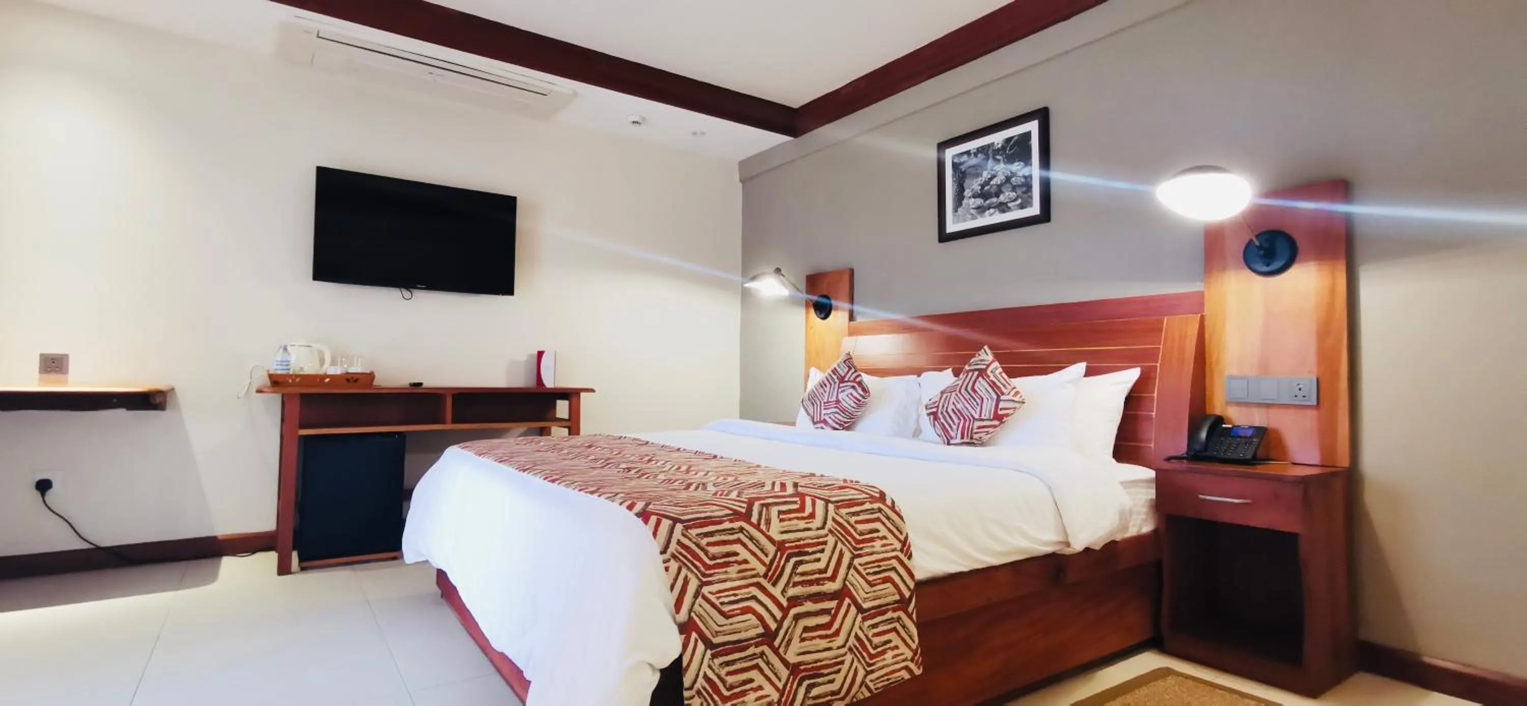 Bedroom, Bed in Kampala Nile Resort