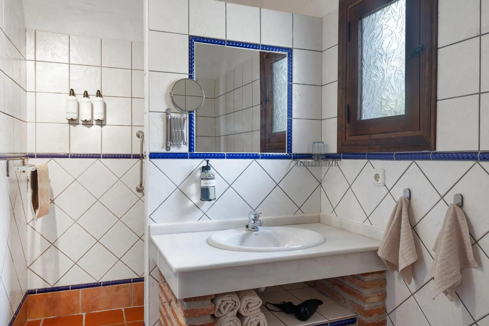 Shower in Boutique B&B Cortijo Valverde Álora